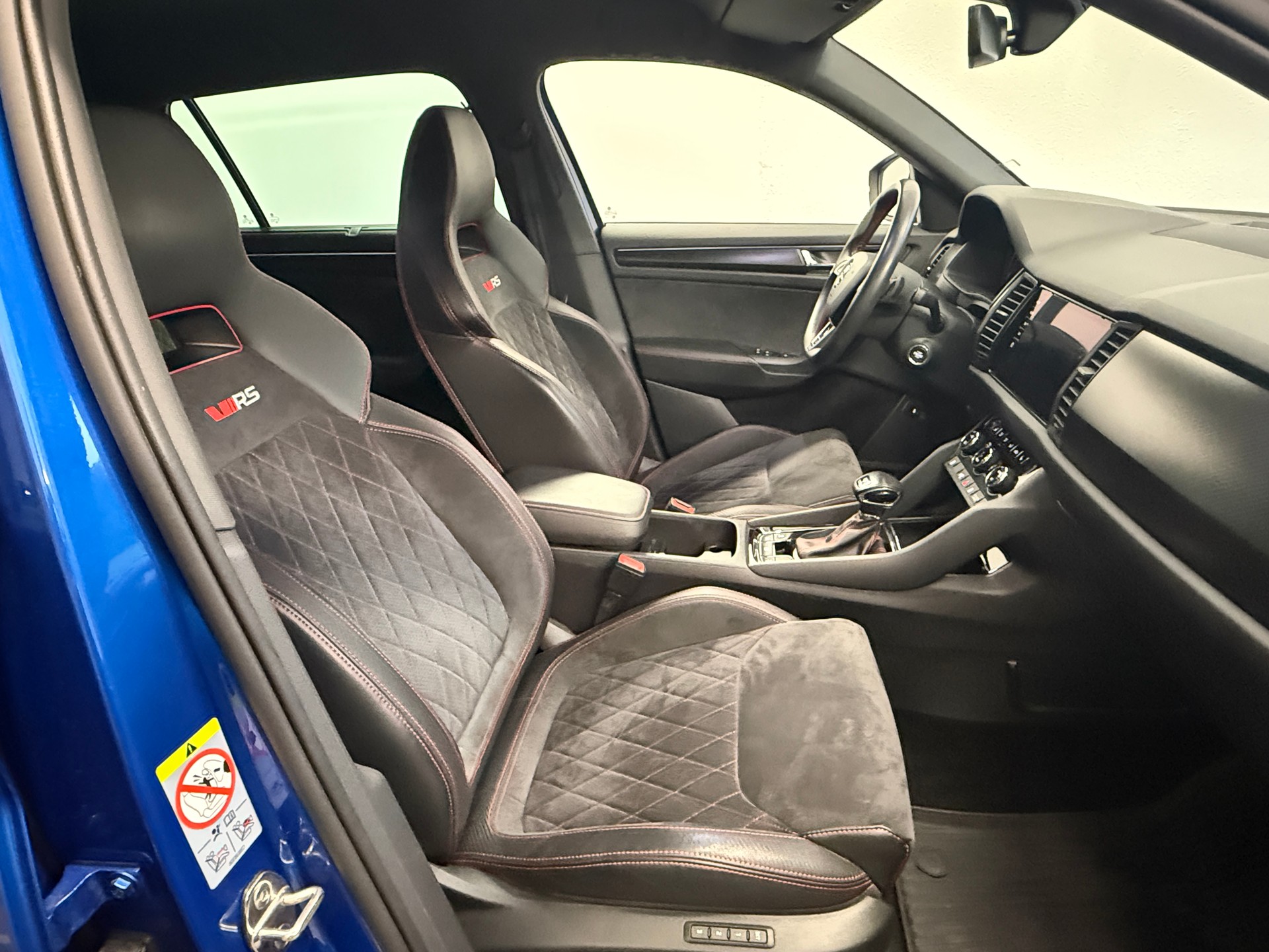 SKODA Kodiaq 2.0 Bi-TDI SCR RS 4x4 DSG Ab 350.- pro Monat AHK 2500kg-image-11