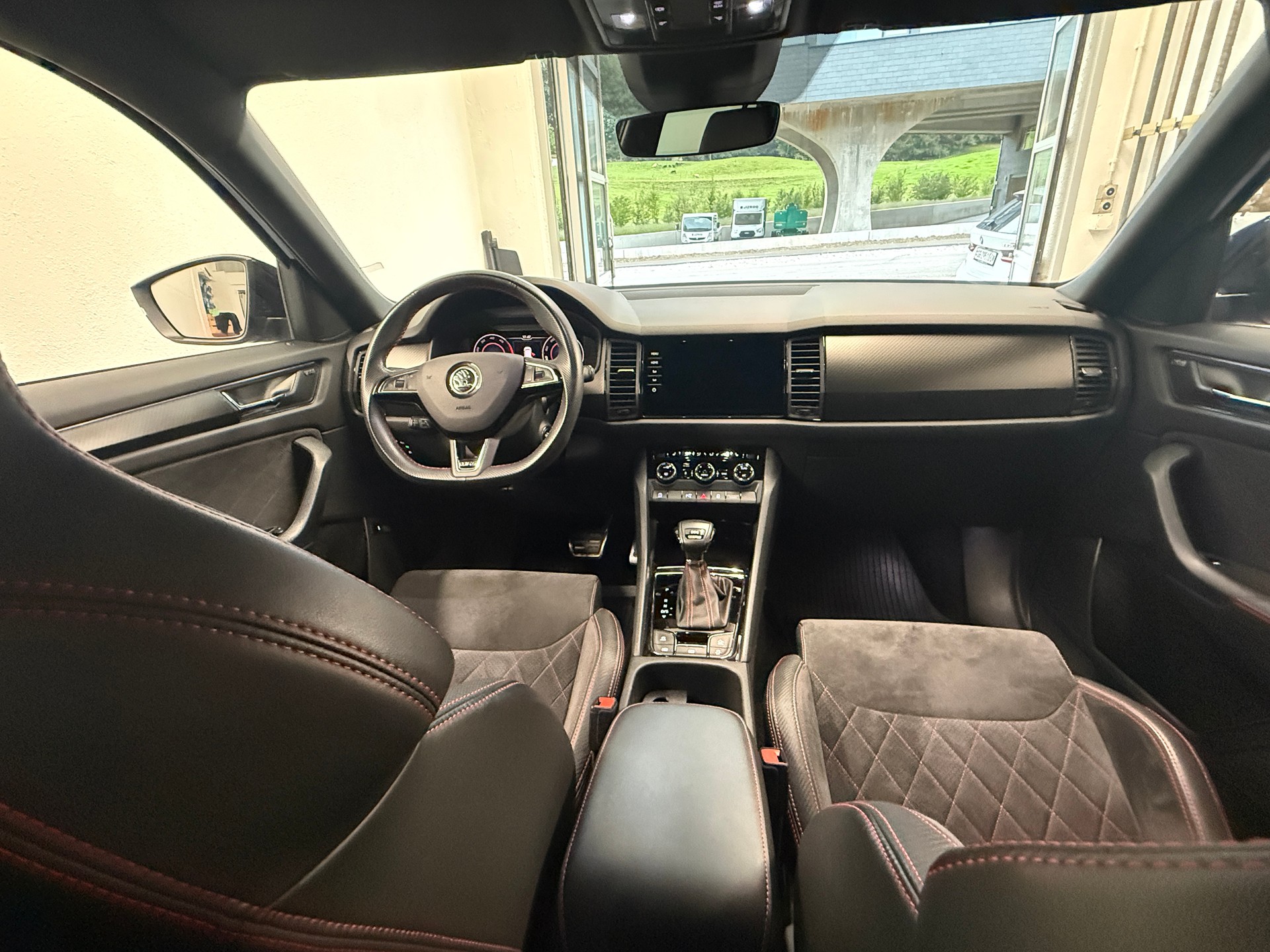 SKODA Kodiaq 2.0 Bi-TDI SCR RS 4x4 DSG Ab 350.- pro Monat AHK 2500kg-image-21
