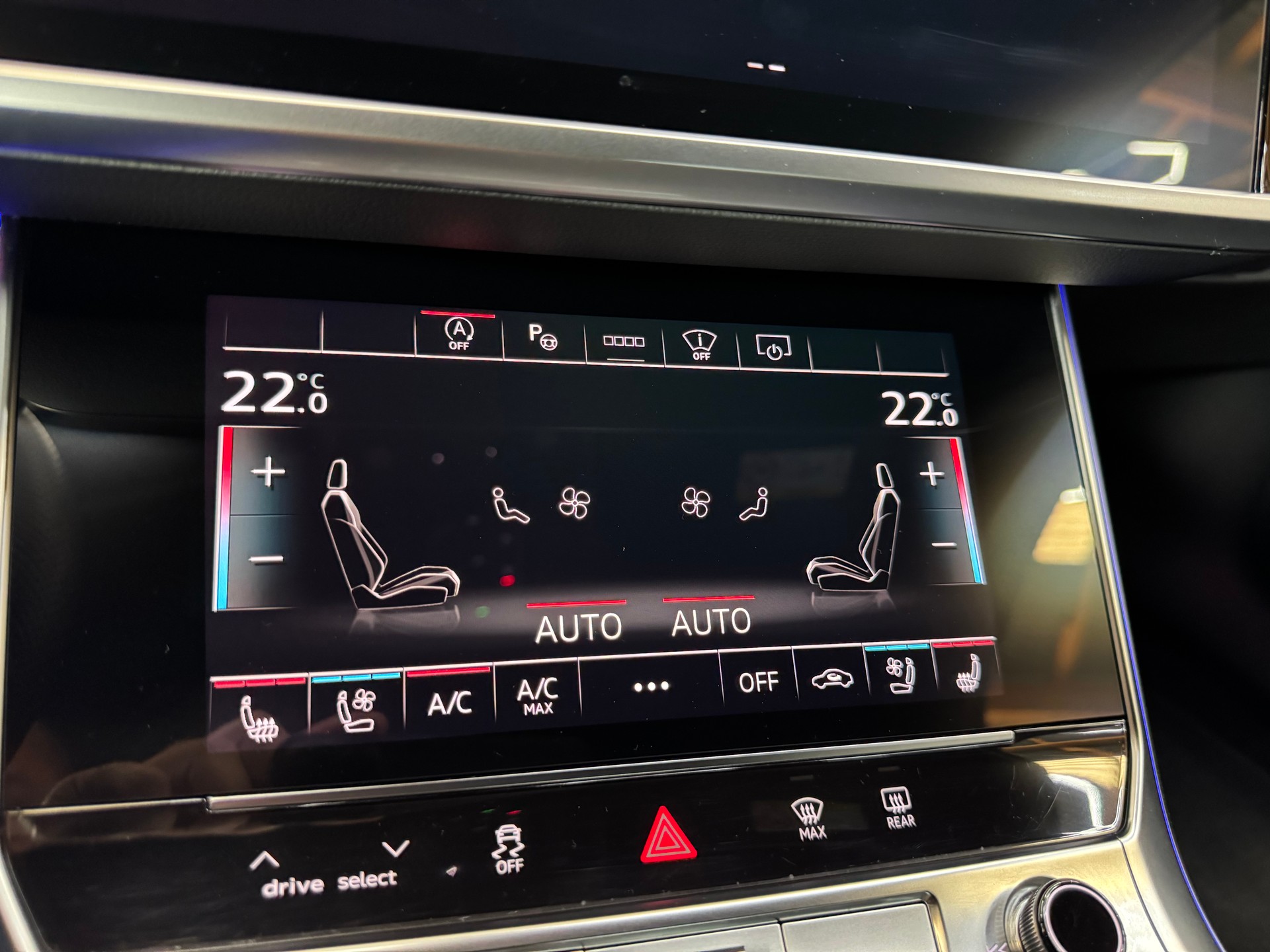 AUDI RS6 Avant 4.0 TFSI V8 Performance quattro-image-27
