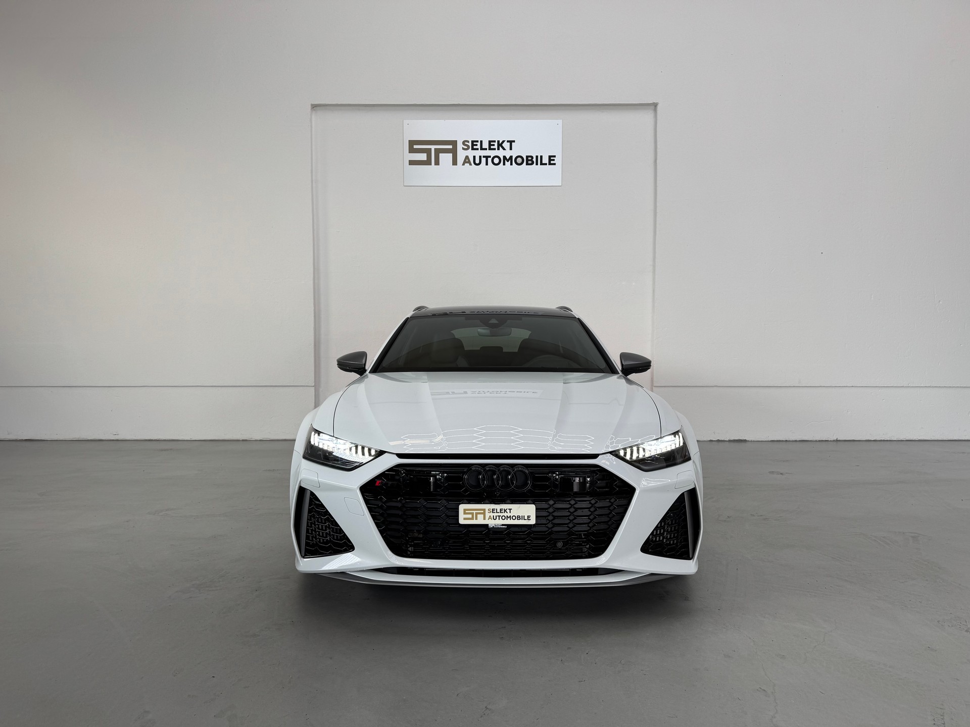 AUDI RS6 Avant 4.0 TFSI V8 Performance quattro-showroom-element-2