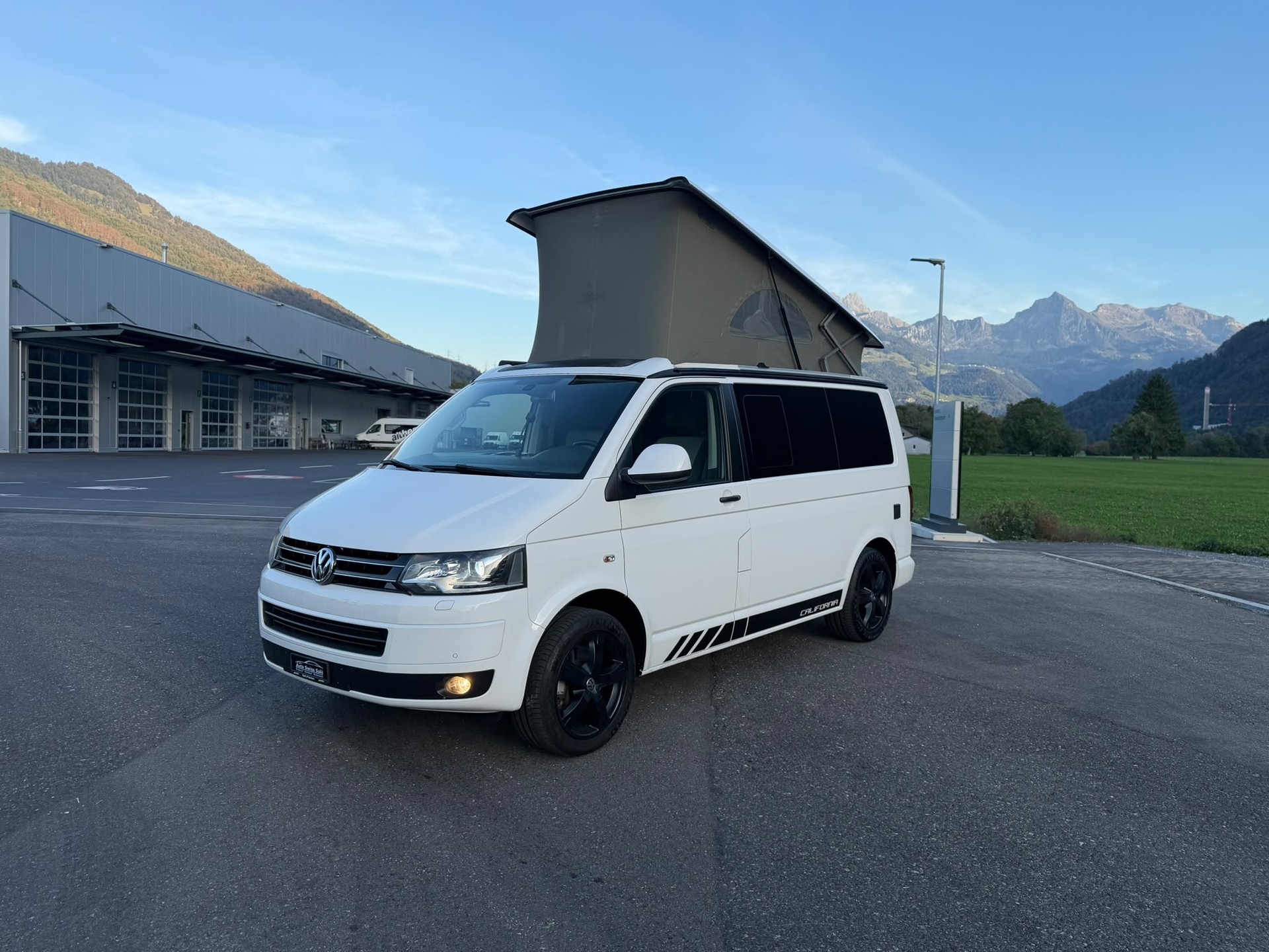 VW T5 California 2.0 4Motion-image-0