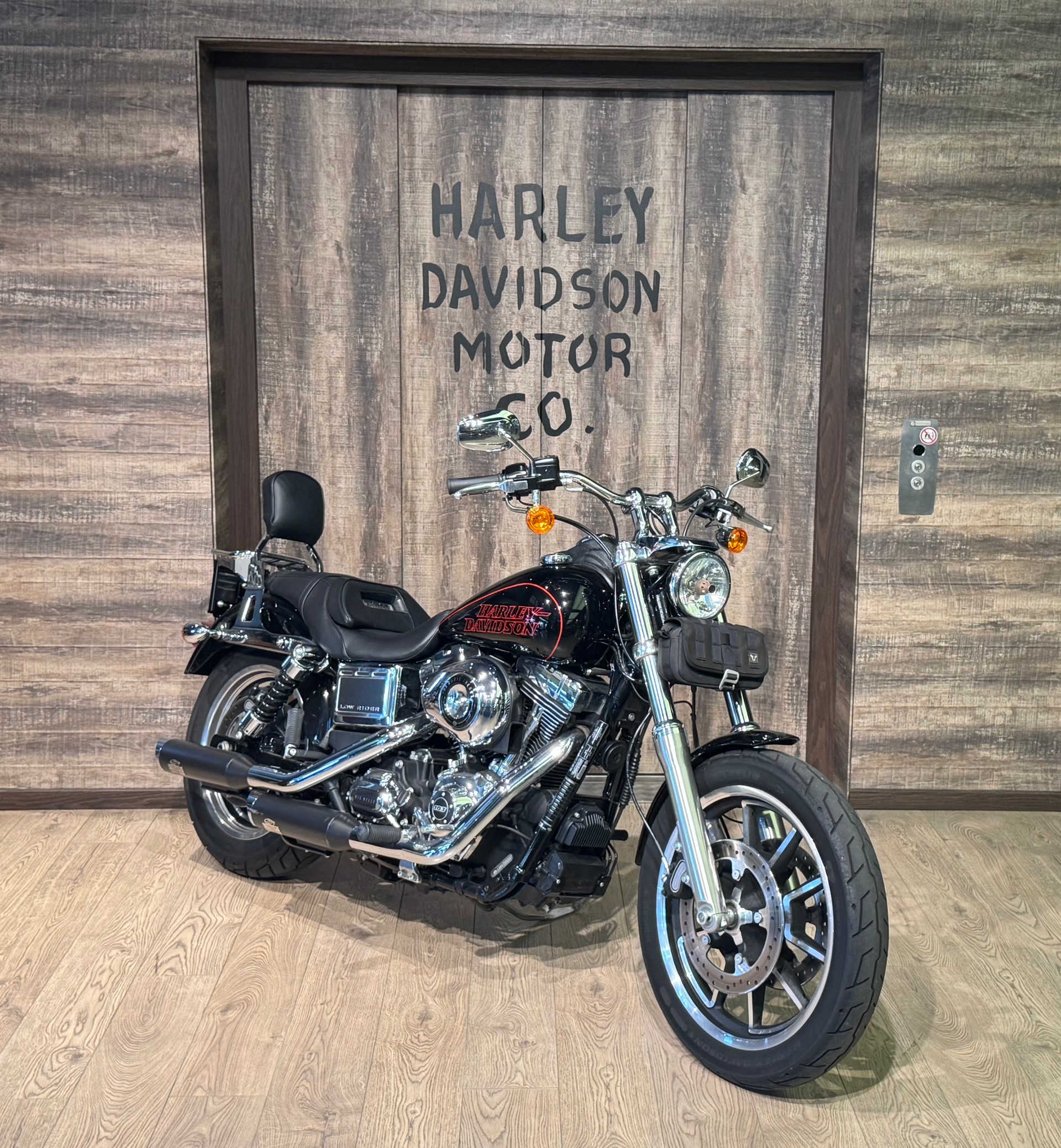 HARLEY-DAVIDSON FXDL Dyna Low Rider ABS-showroom-element-1