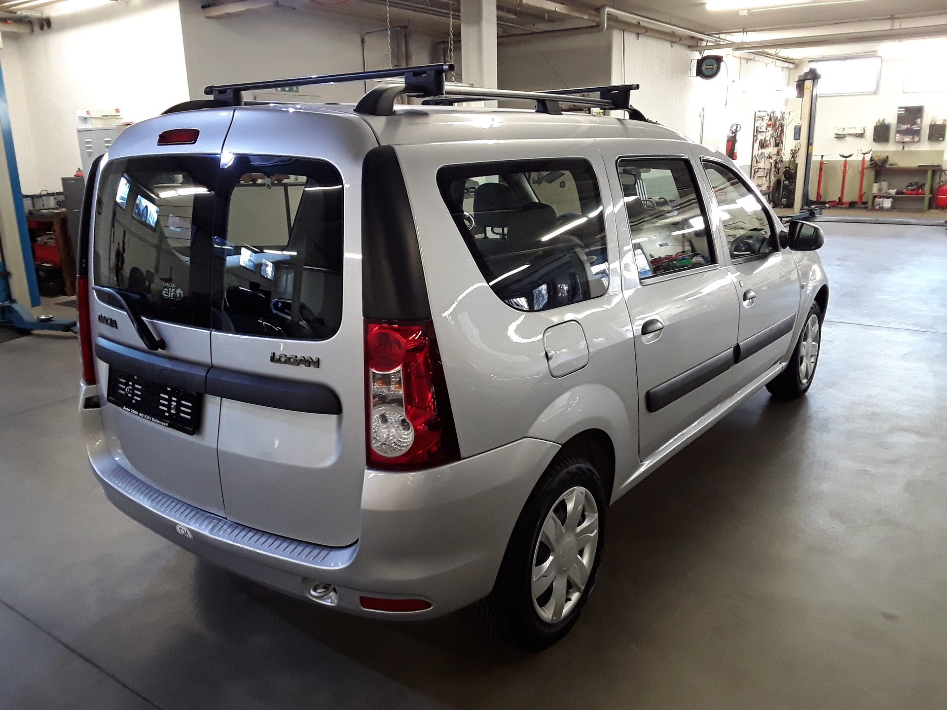 DACIA Logan 1.6 Ambiance-image-2