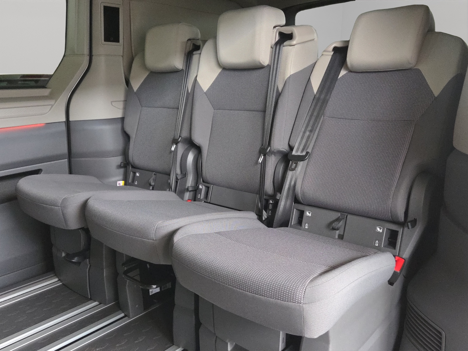 VW California 2.0 TDI Beach Tour-image-8