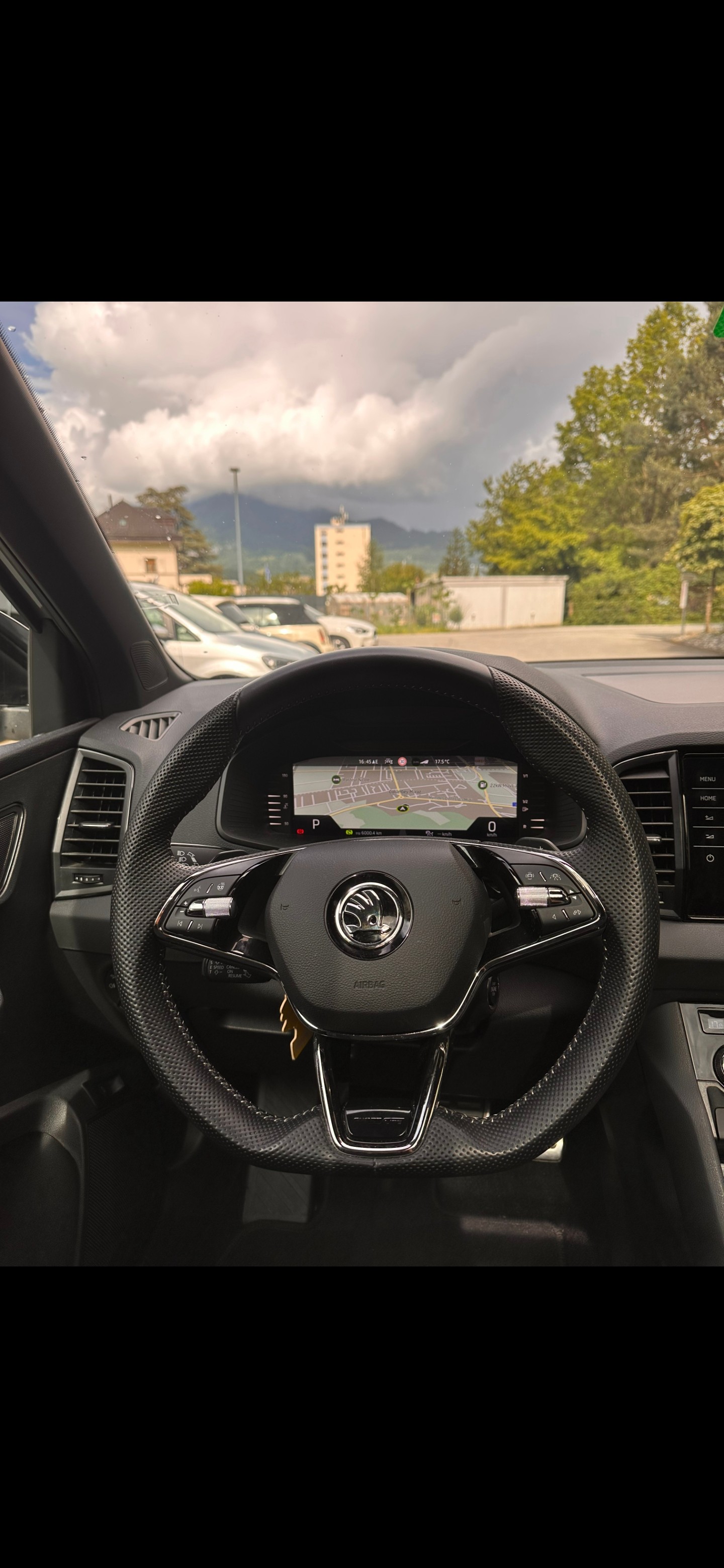 SKODA 2.0 TSI SportLine 4x4 DSG-image-5