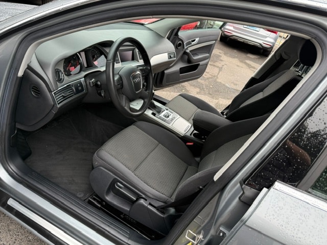 AUDI A6 Avant 2.4 V6-image-9