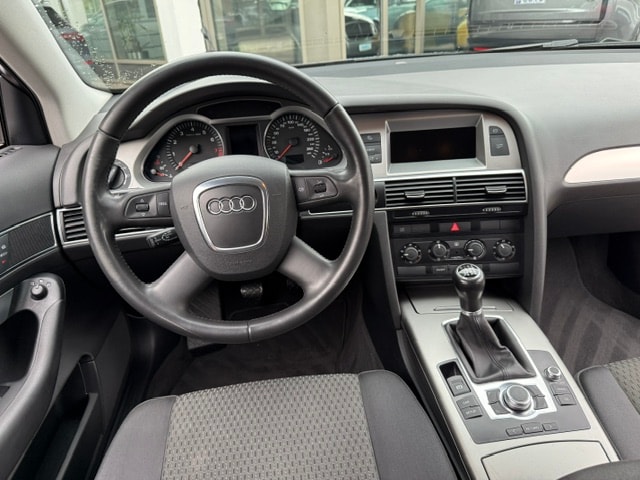 AUDI A6 Avant 2.4 V6-image-10