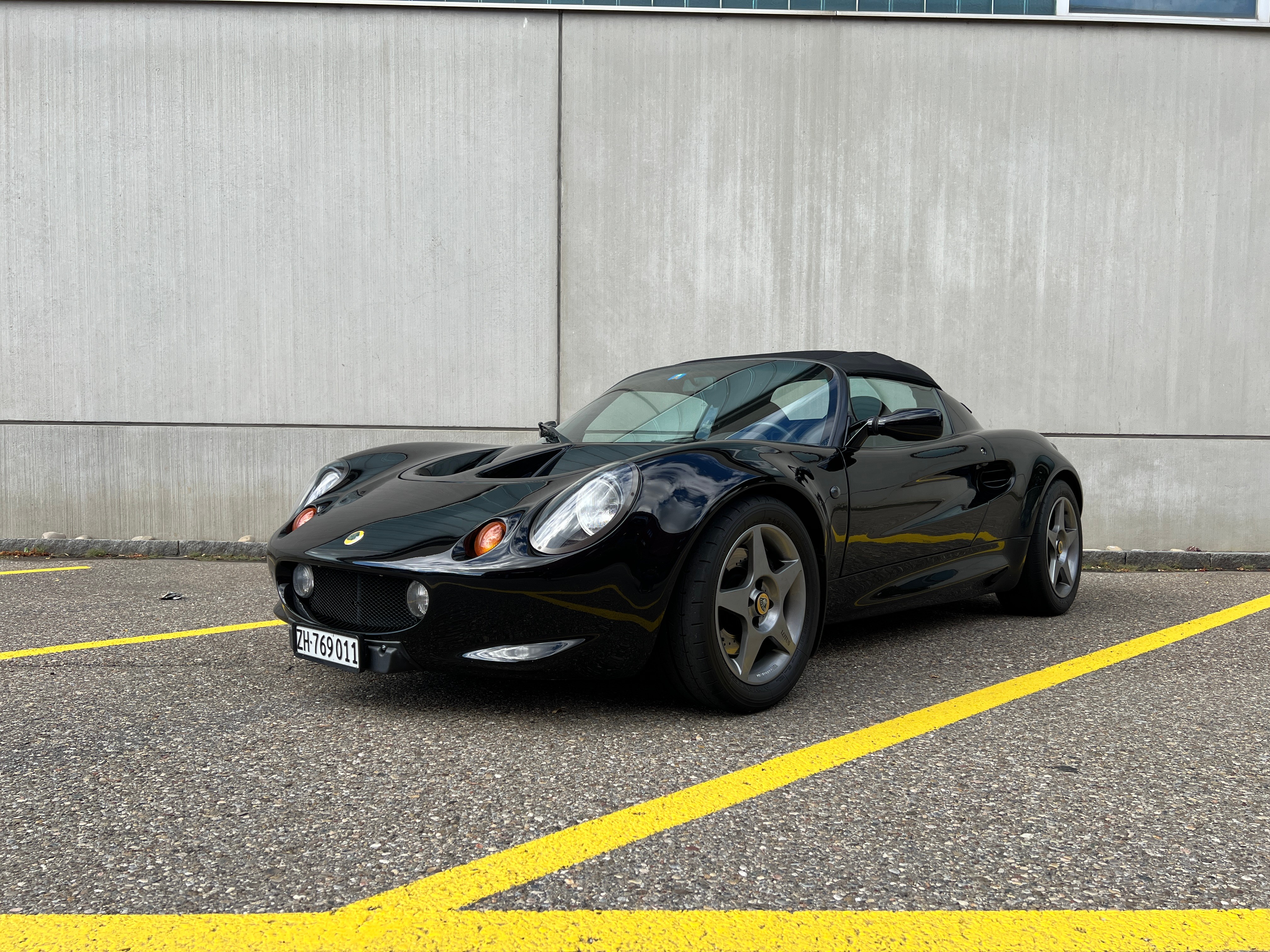 Car photo