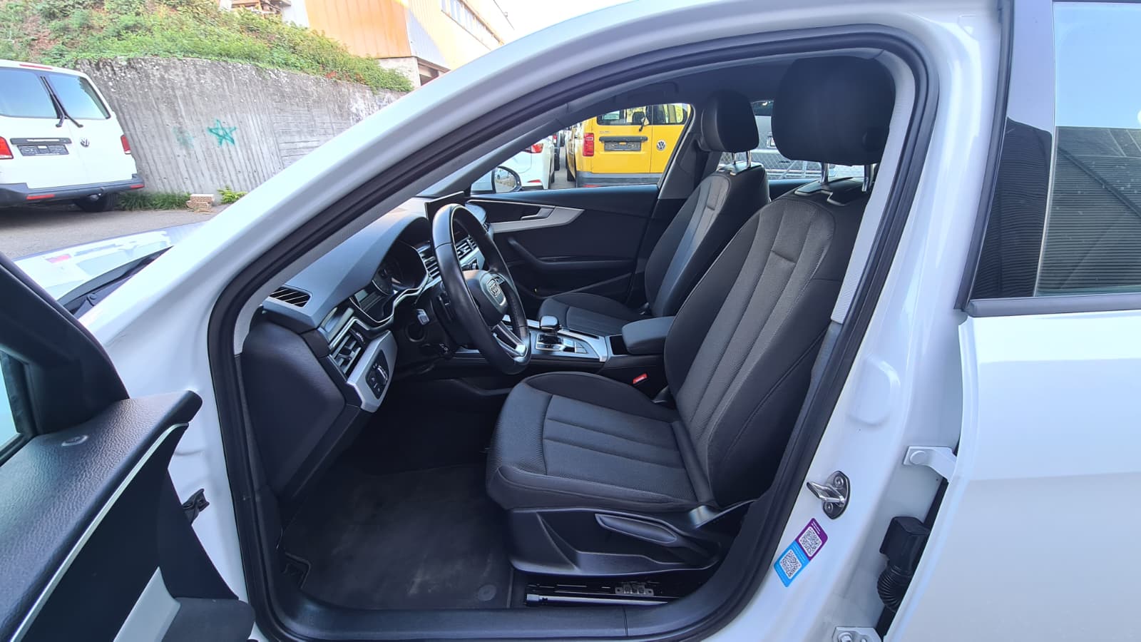 AUDI A4 Avant 40 TDI Attraction quattro S-tronic ** Gr-Navi ** Sitzehizung ** Tempomat ** PDC V+H ** Modell 2023 ** Ab MFK **-image-19