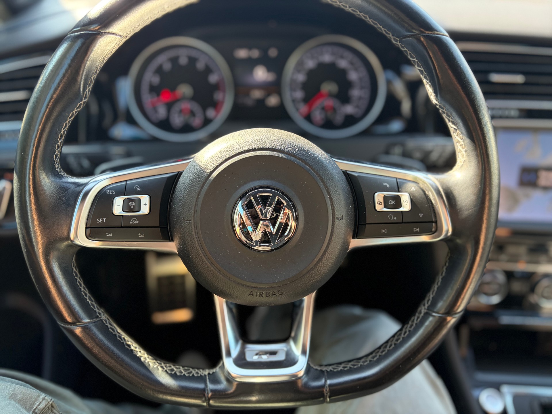 VW Golf 1.4 TSI Allstar R-Line DSG-image-11