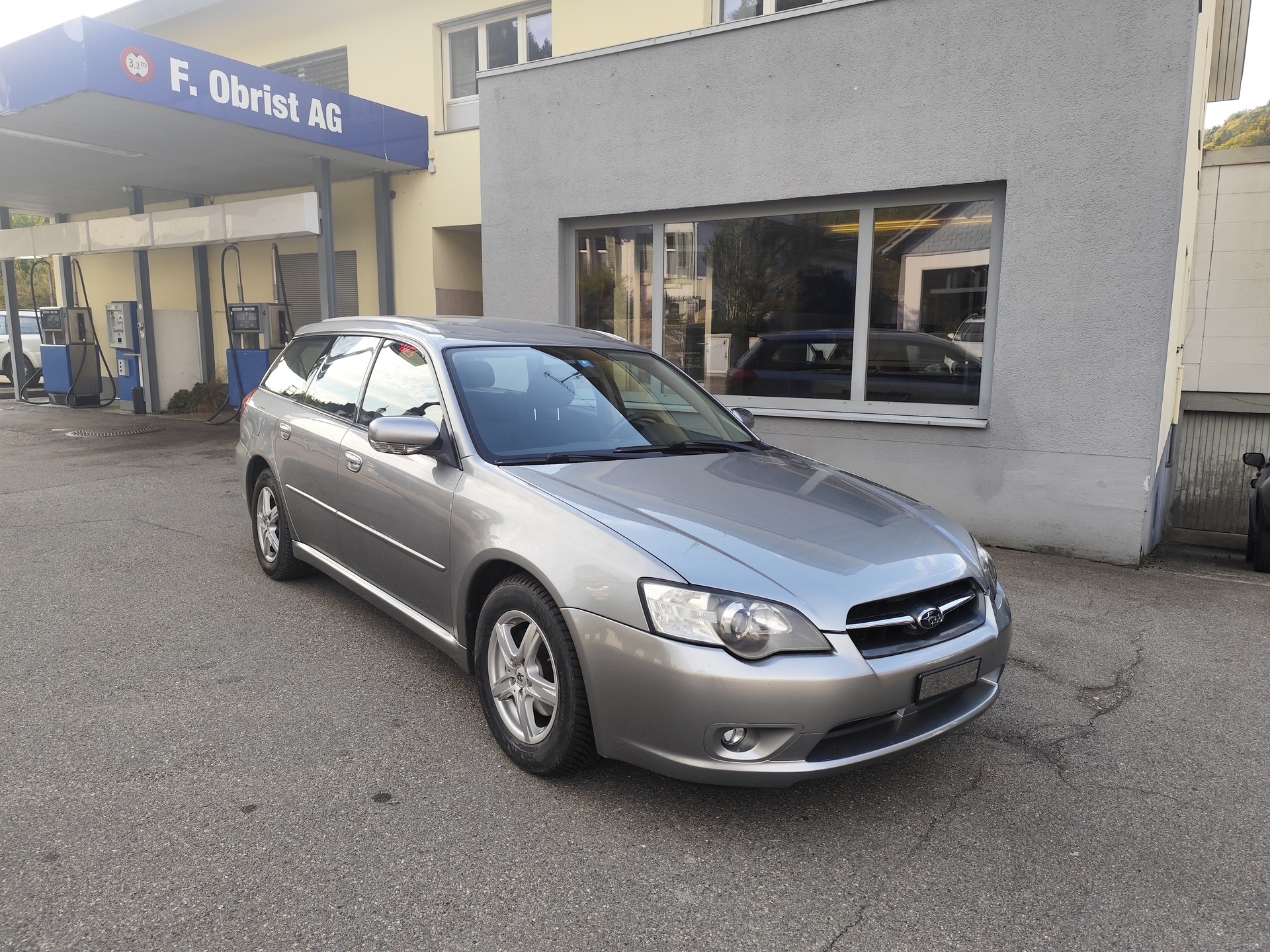 SUBARU LEGACY-image-1