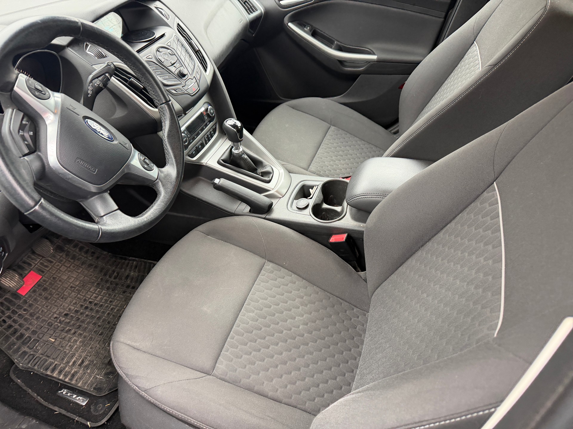 FORD Focus 1.0 SCTi Carving-image-3