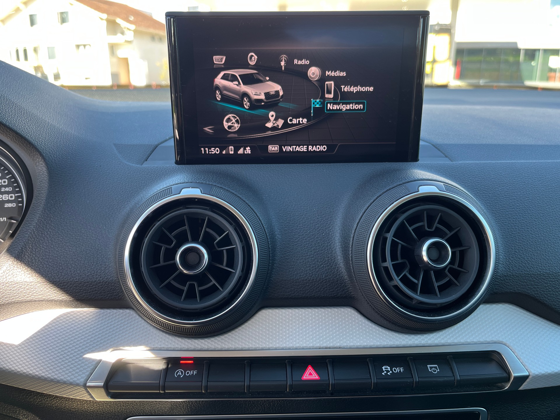 AUDI Q2 1.4 TFSI sport S-tronic (Automatique) 150CV Blanc nacrée! Expertisé du jour, TOP!-image-11