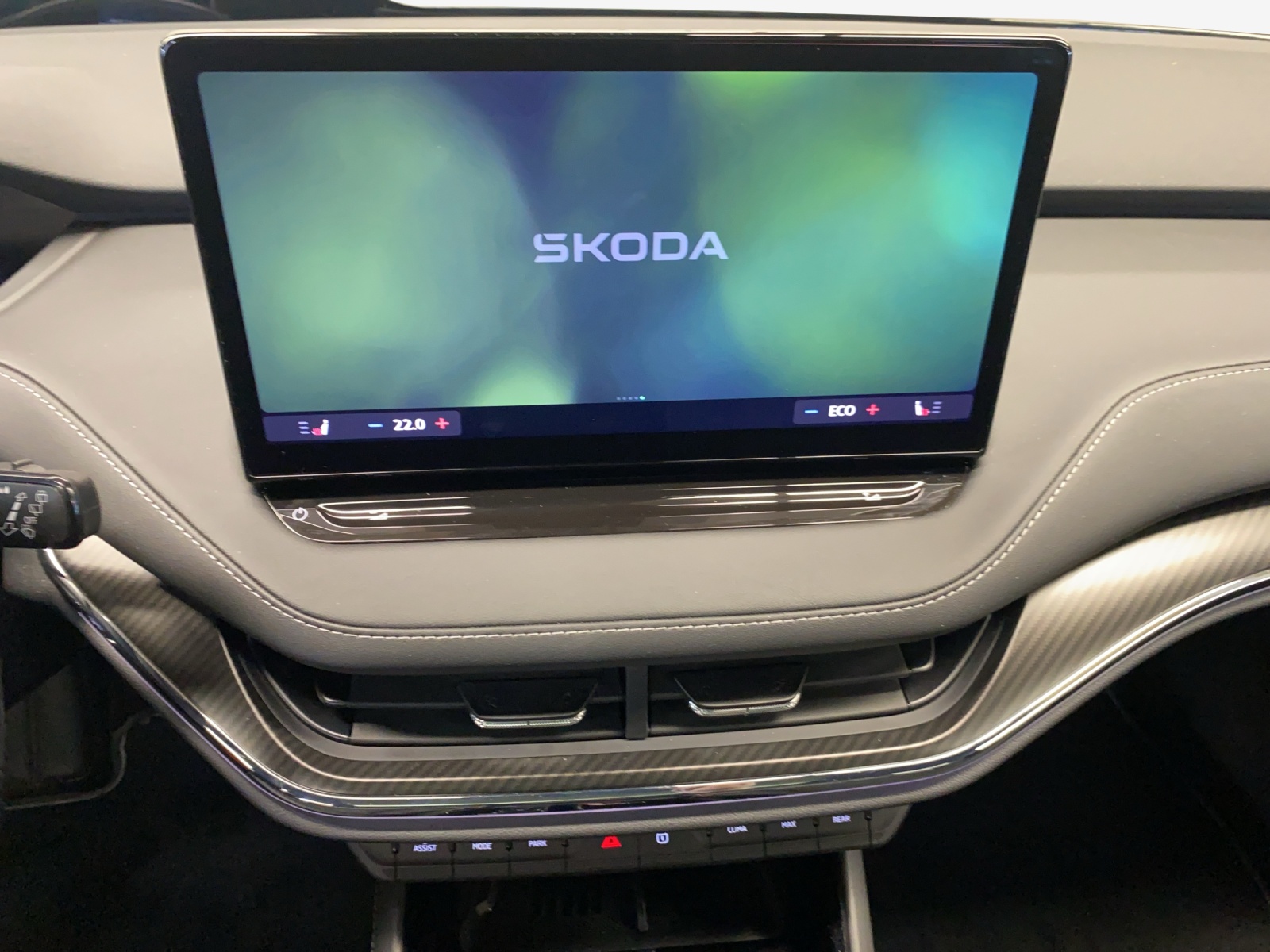 SKODA Enyaq RS 4x4-image-10