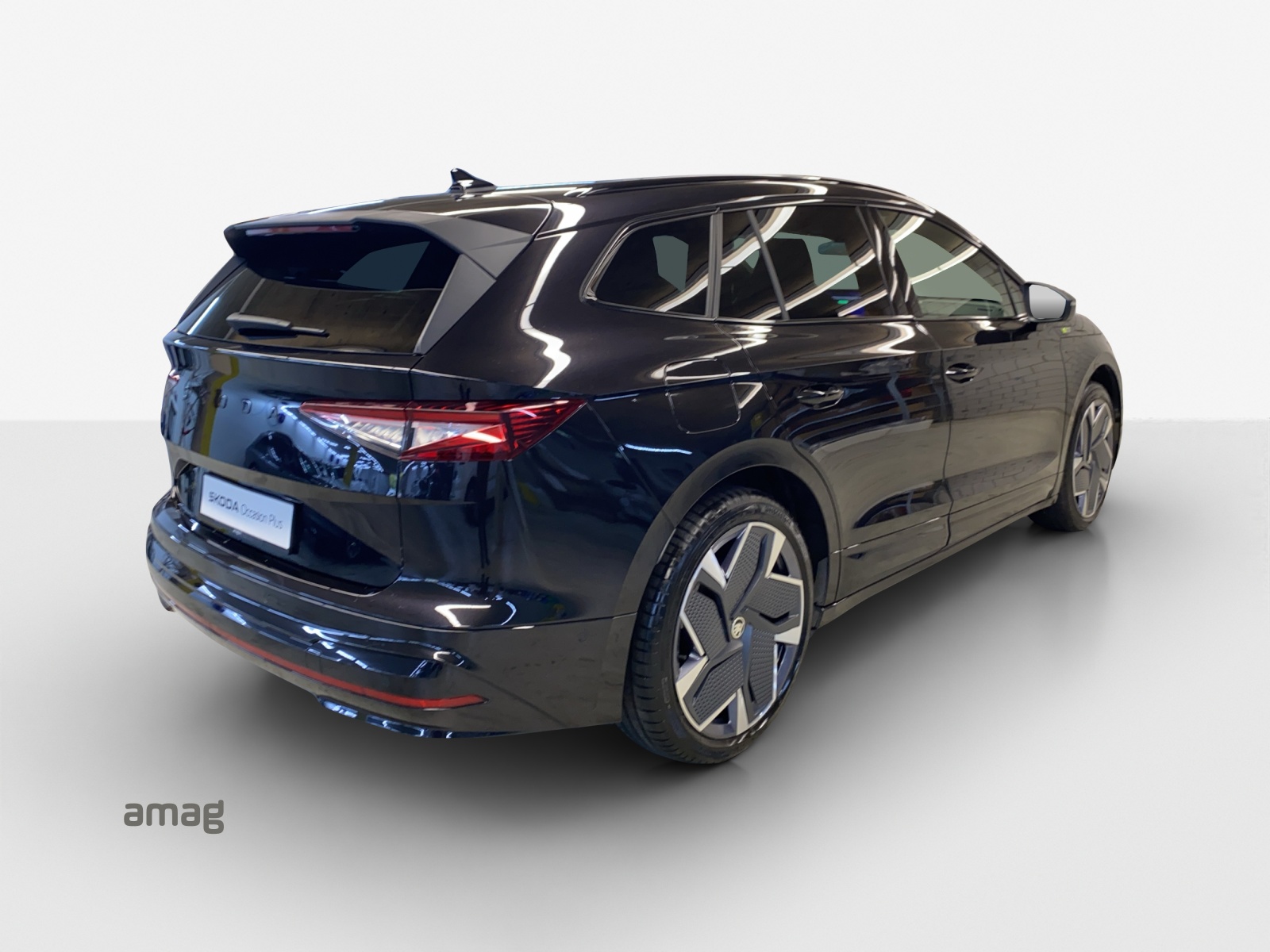 SKODA Enyaq RS 4x4-image-4