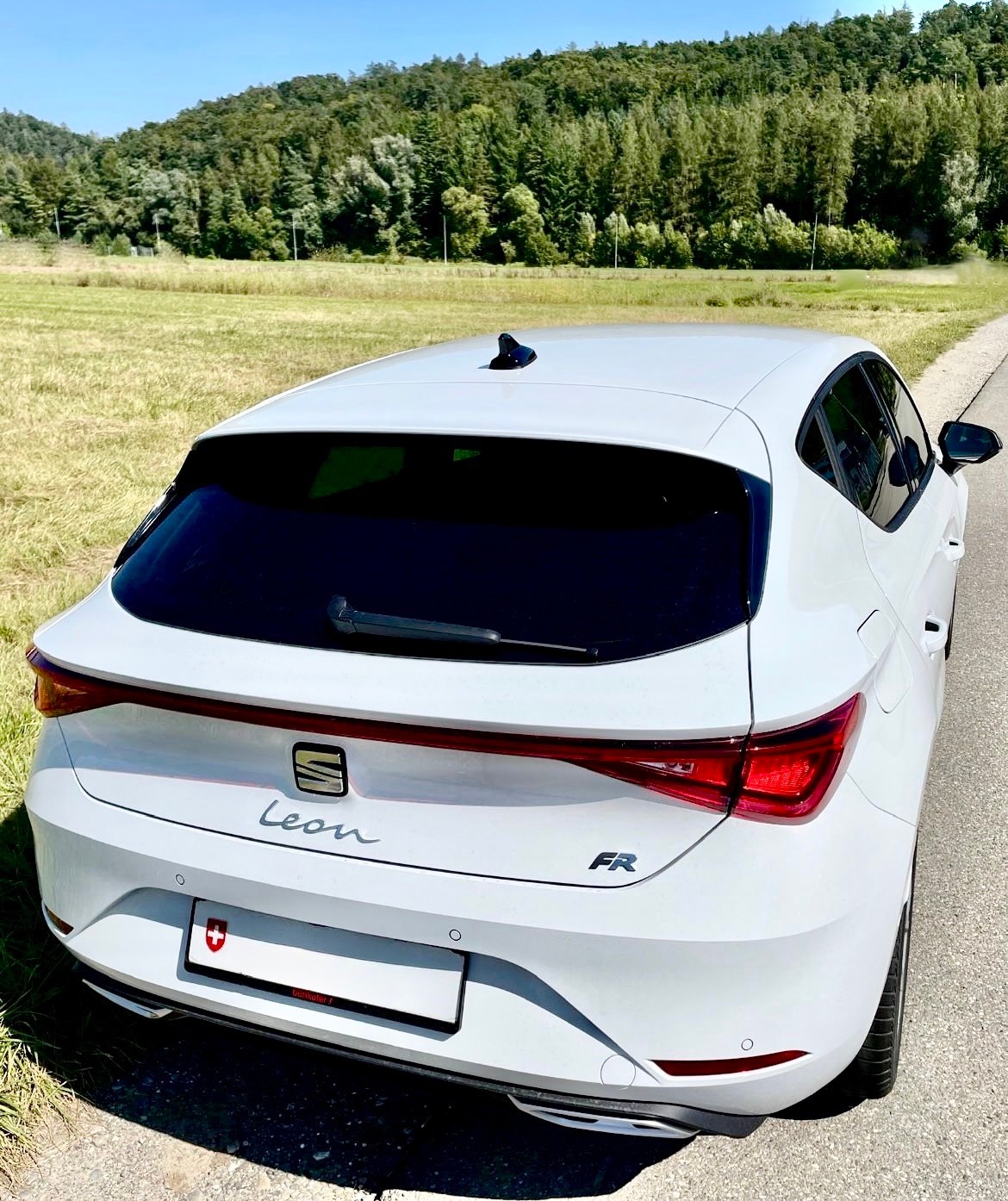 SEAT 1.5 eTSI 150 Hola FR DSG-image-1