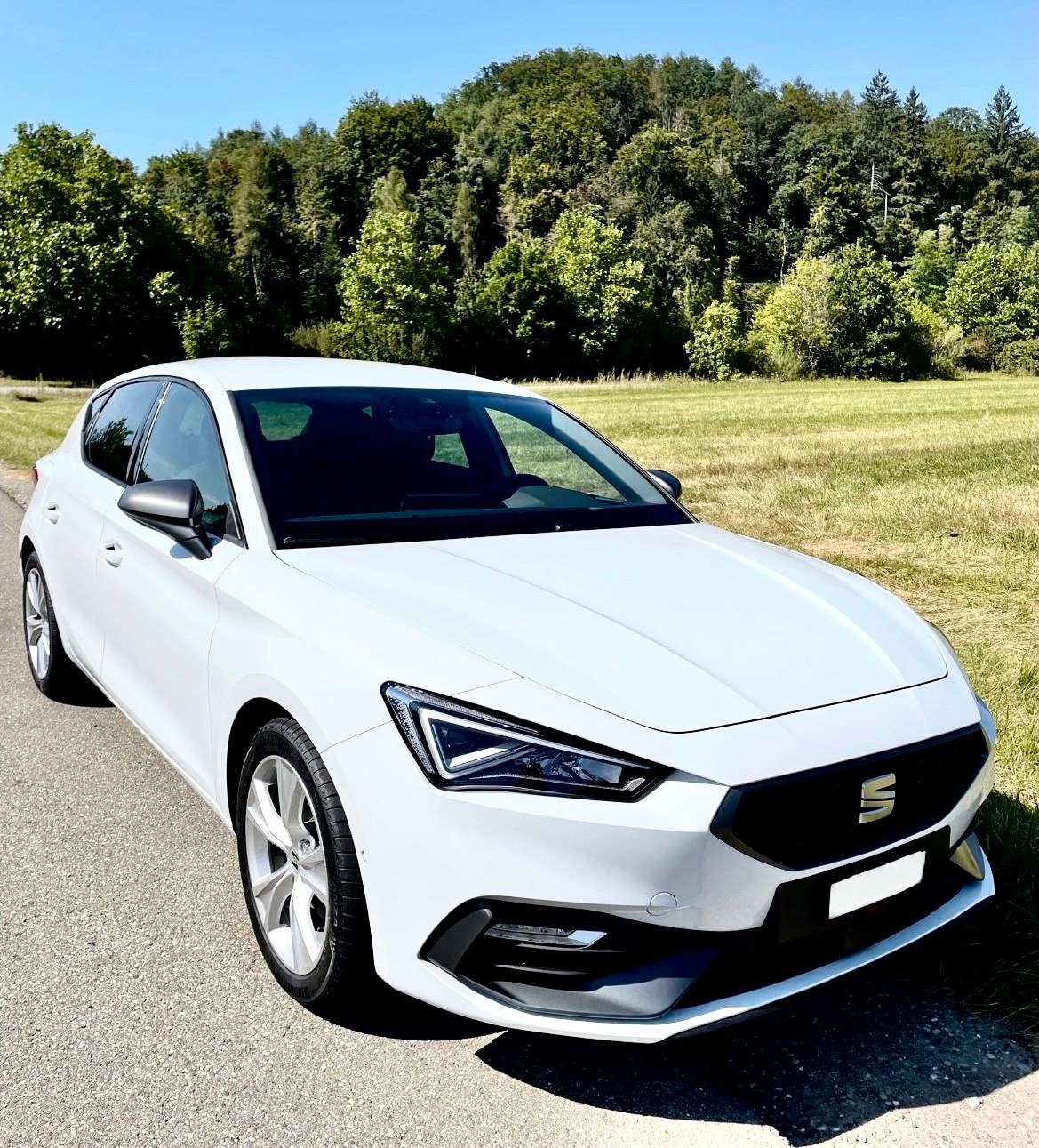 SEAT 1.5 eTSI 150 Hola FR DSG-image-0