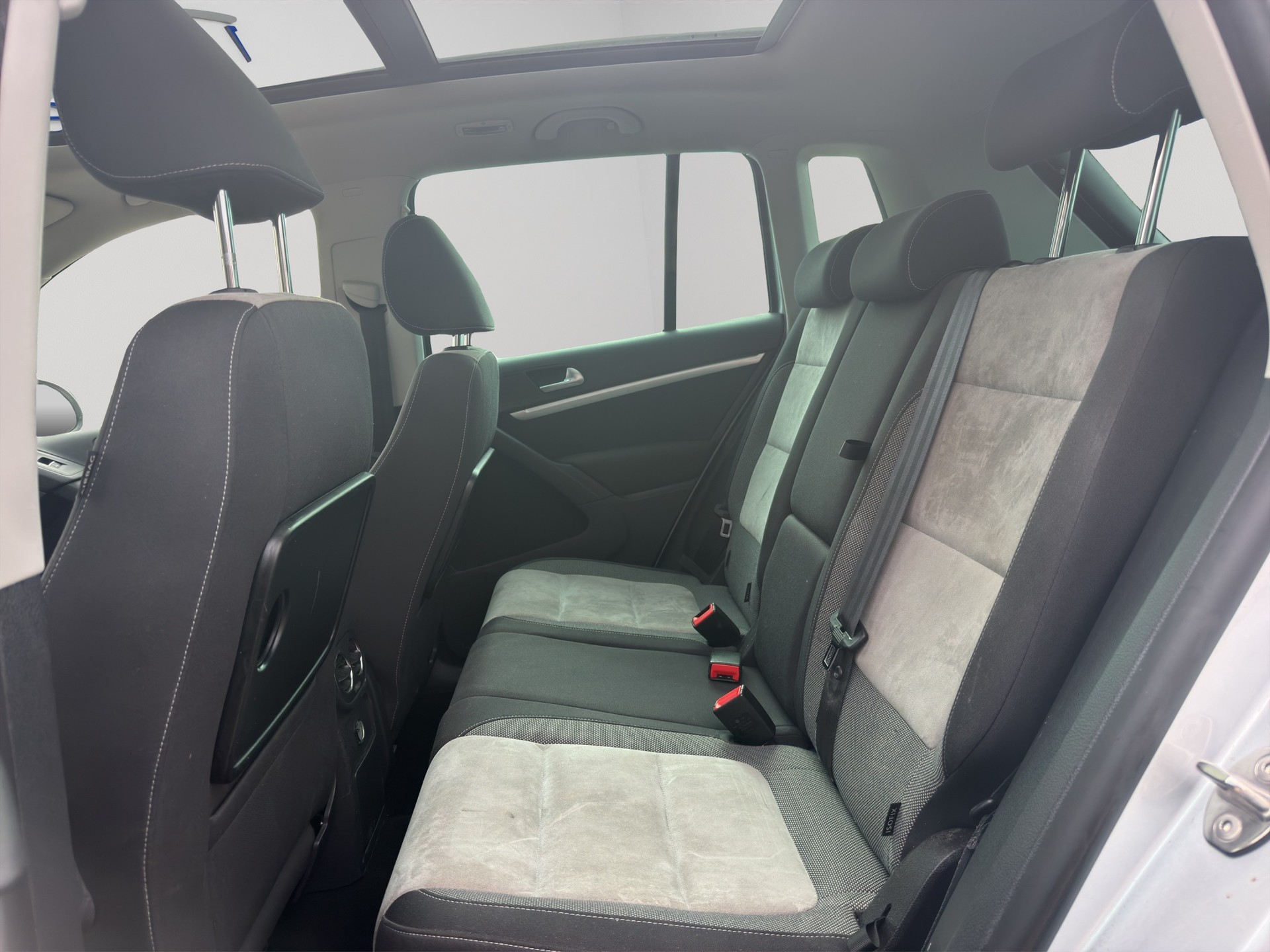 VW Tiguan 2.0 TDI BlueMotion Trend&Fun 4Motion DSG-image-13