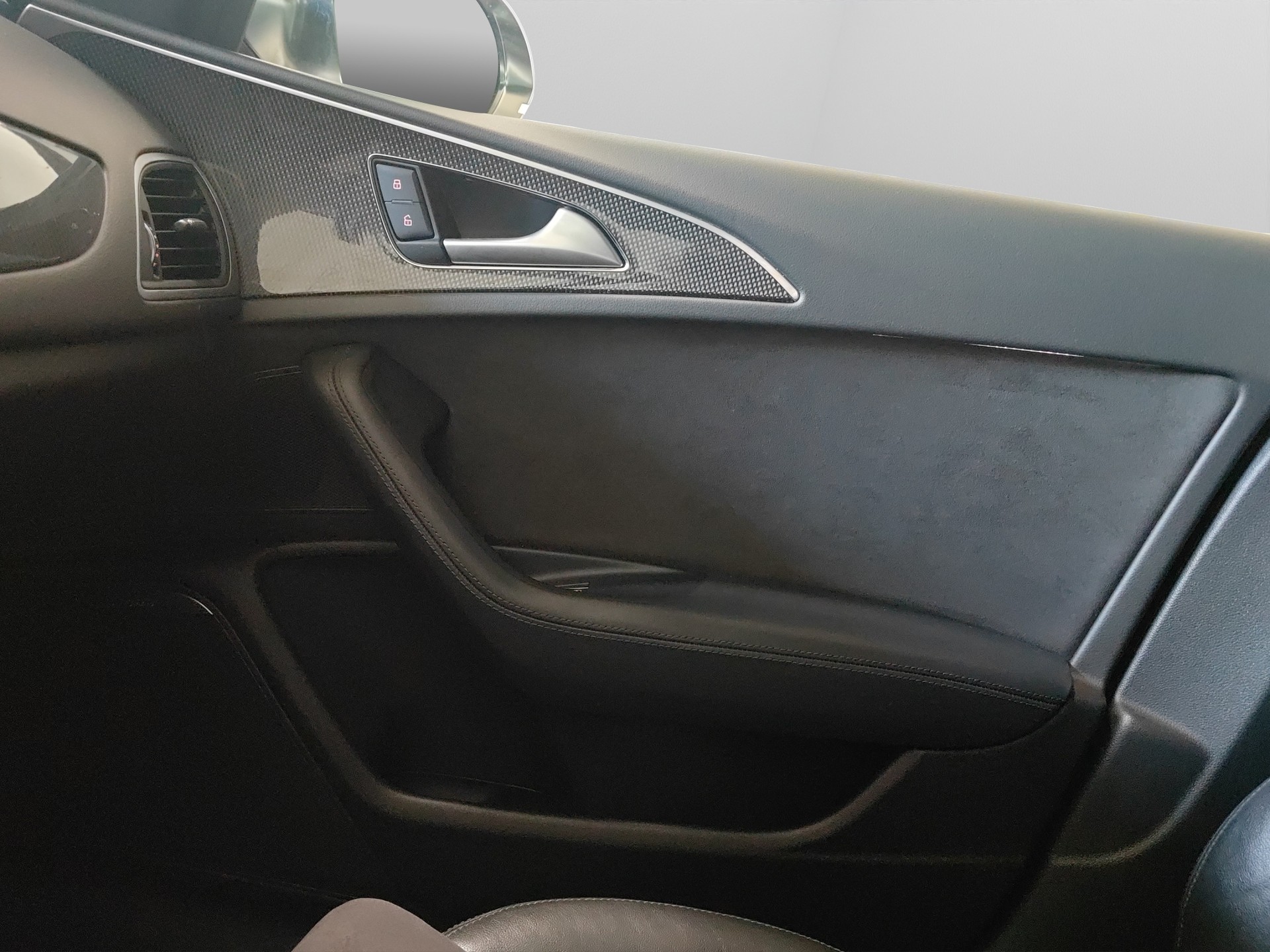 AUDI S6 Limousine 4.0 TFSI V8 quattro S-tronic-image-15
