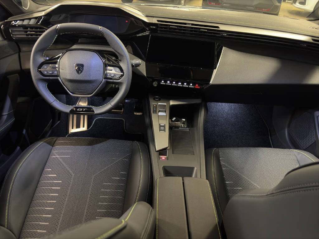 PEUGEOT 308 1.2 Hybrid GT-image-6