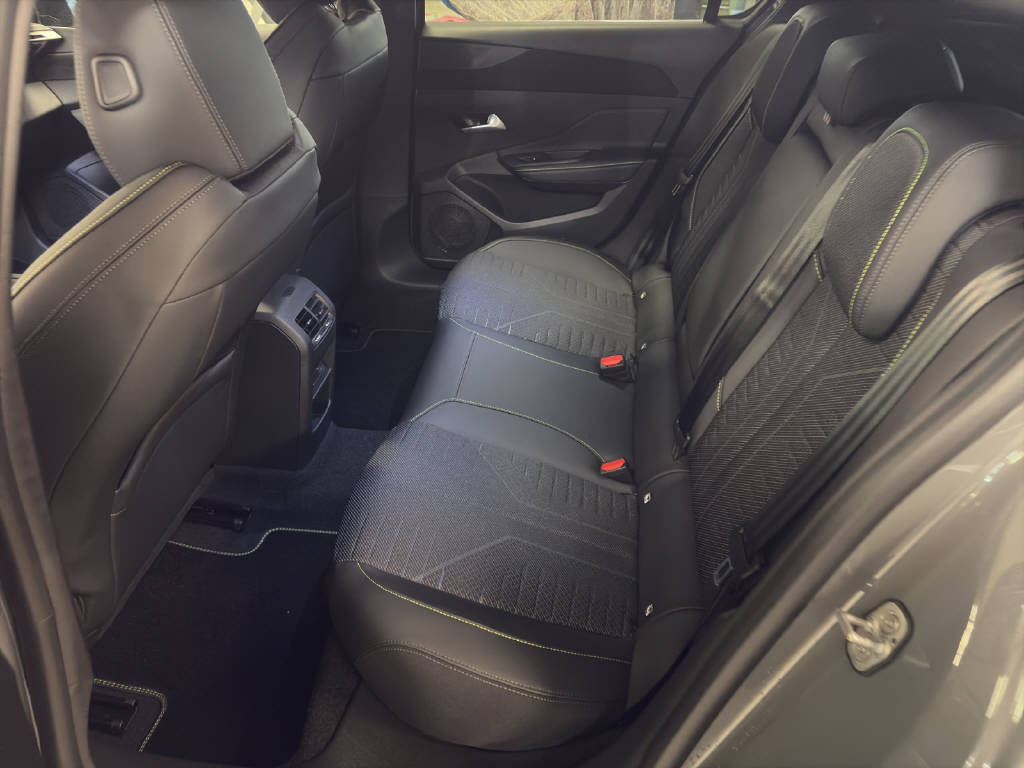 PEUGEOT 308 1.2 Hybrid GT-image-7
