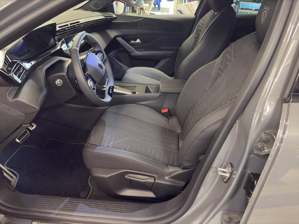 PEUGEOT 308 1.2 Hybrid GT-image-4