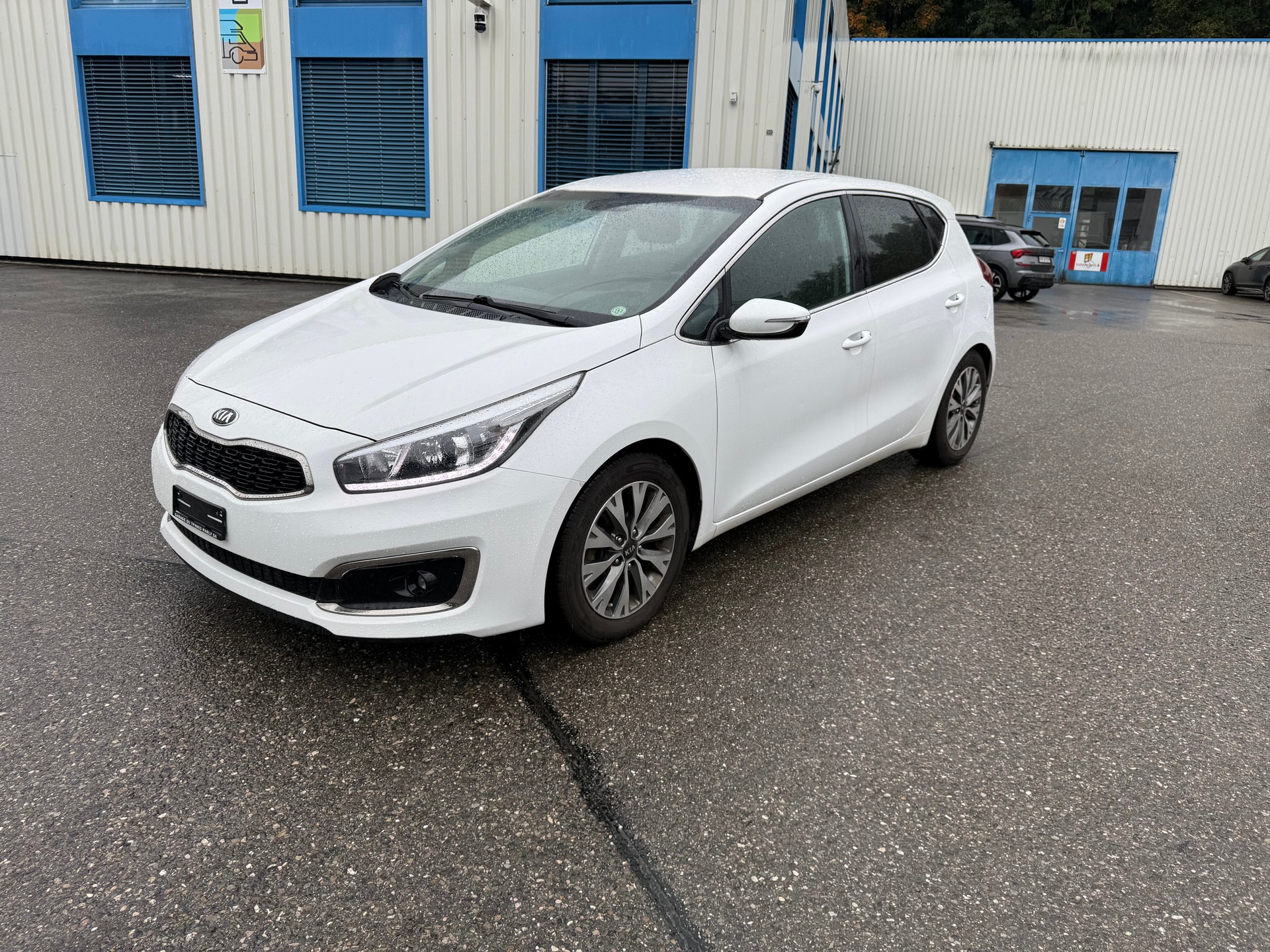 KIA Cee'd 1.0 T-GDi Swiss Champion-image-0