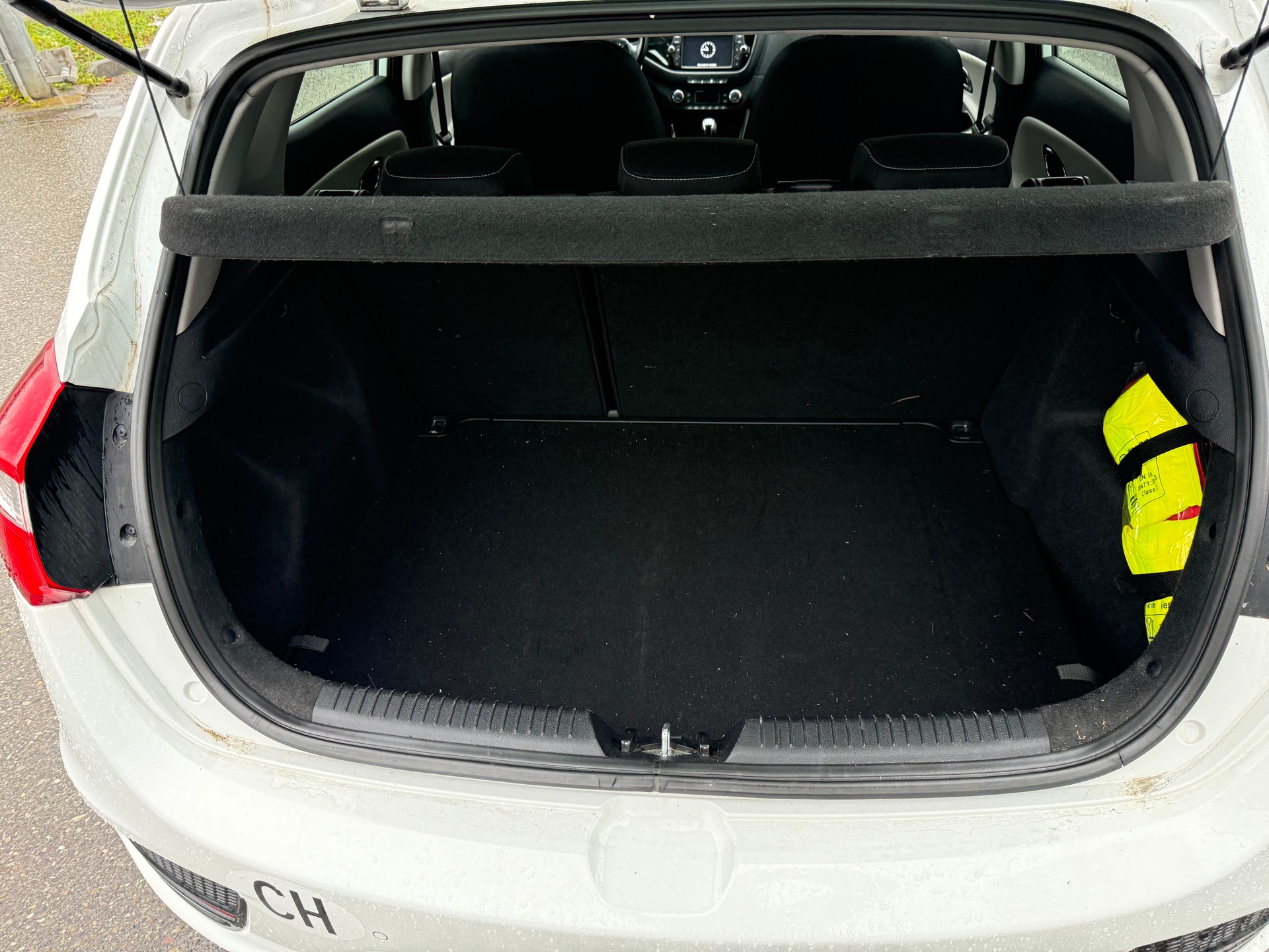 KIA Cee'd 1.0 T-GDi Swiss Champion-image-6