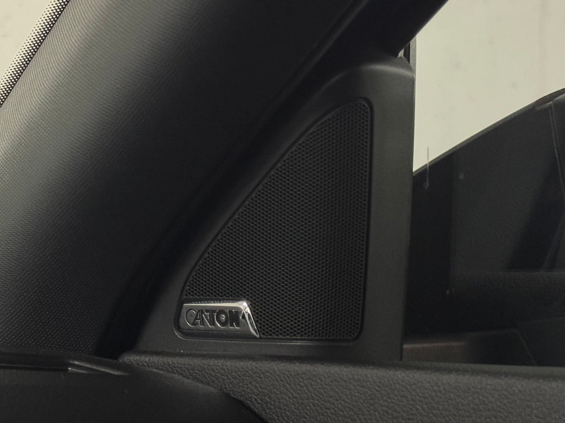 SKODA Octavia Combi 2.0 TSI RS CH-Fahrzeug-image-13