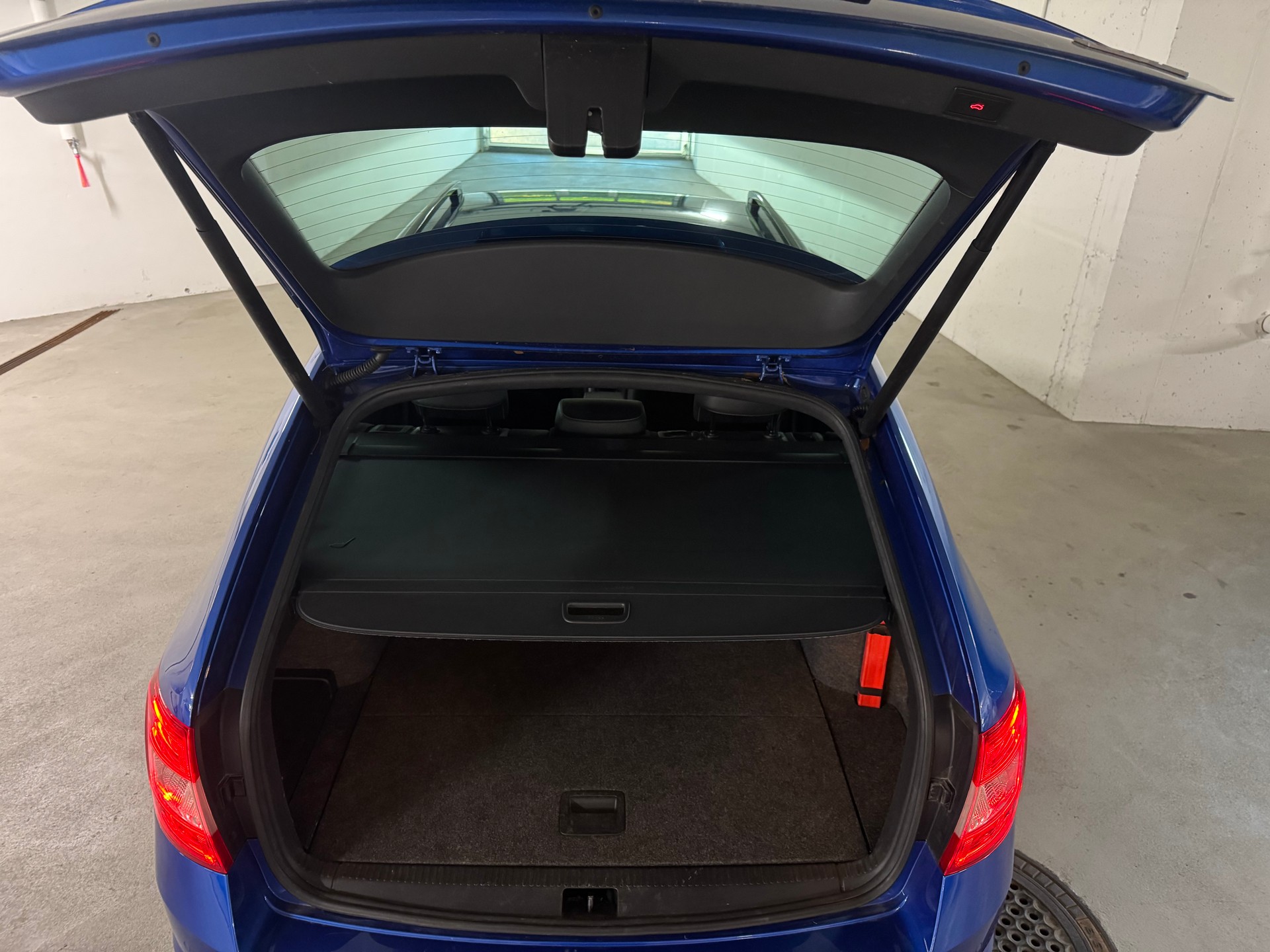SKODA Octavia Combi 2.0 TSI RS CH-Fahrzeug-image-7