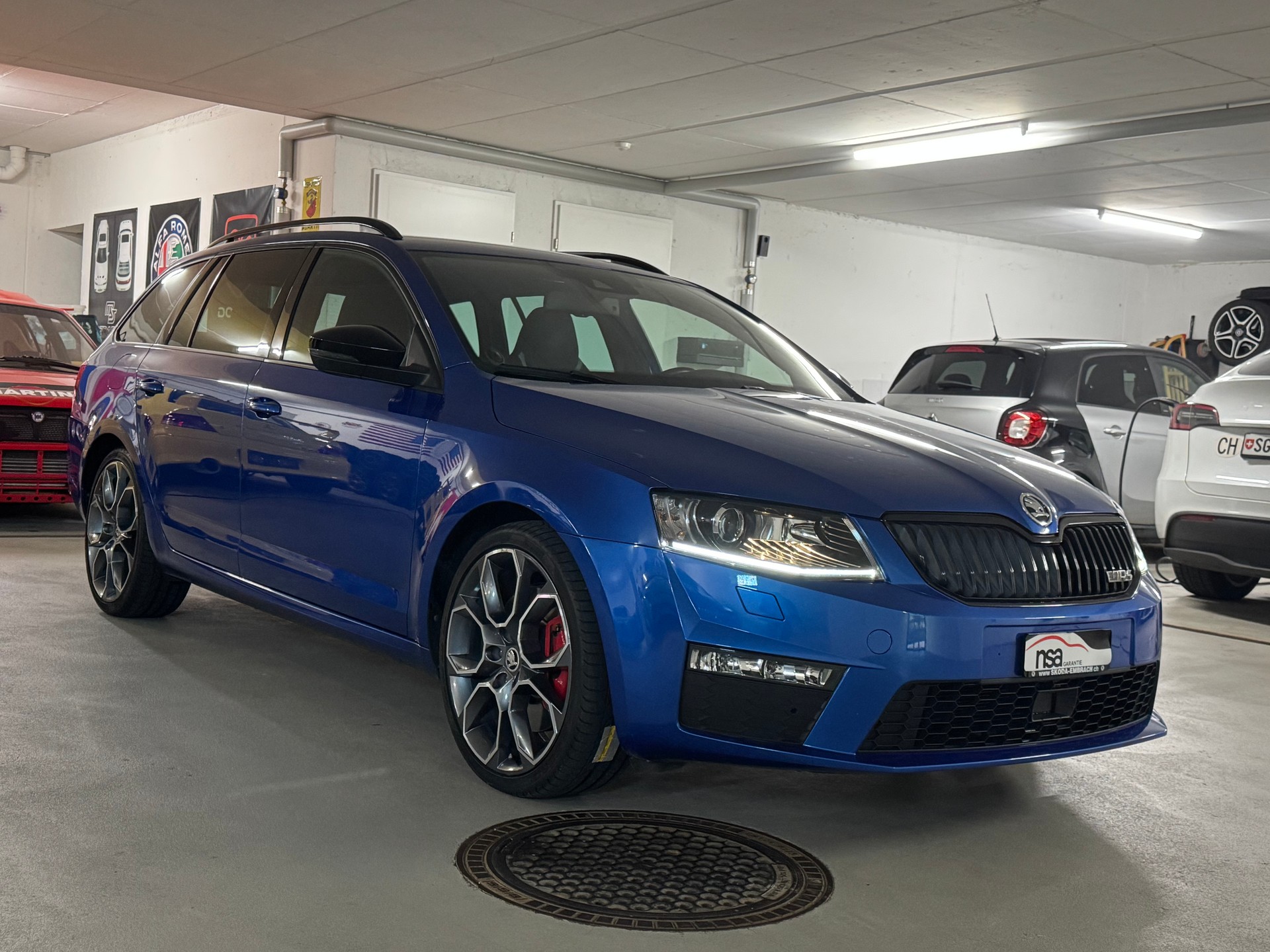 SKODA Octavia Combi 2.0 TSI RS CH-Fahrzeug-image-2