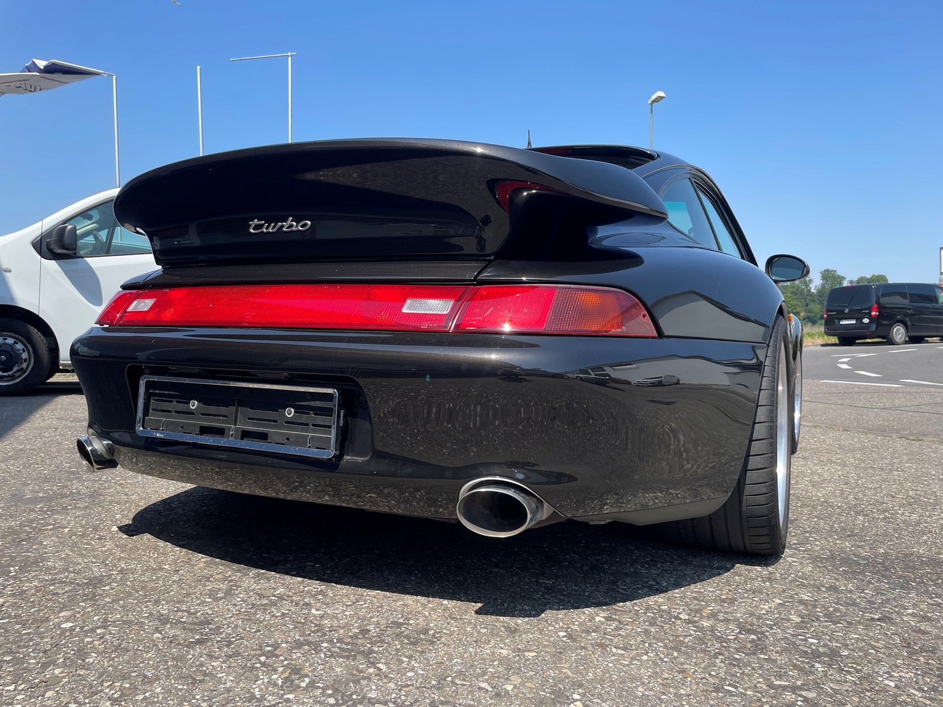 PORSCHE 993 Turbo-image-6