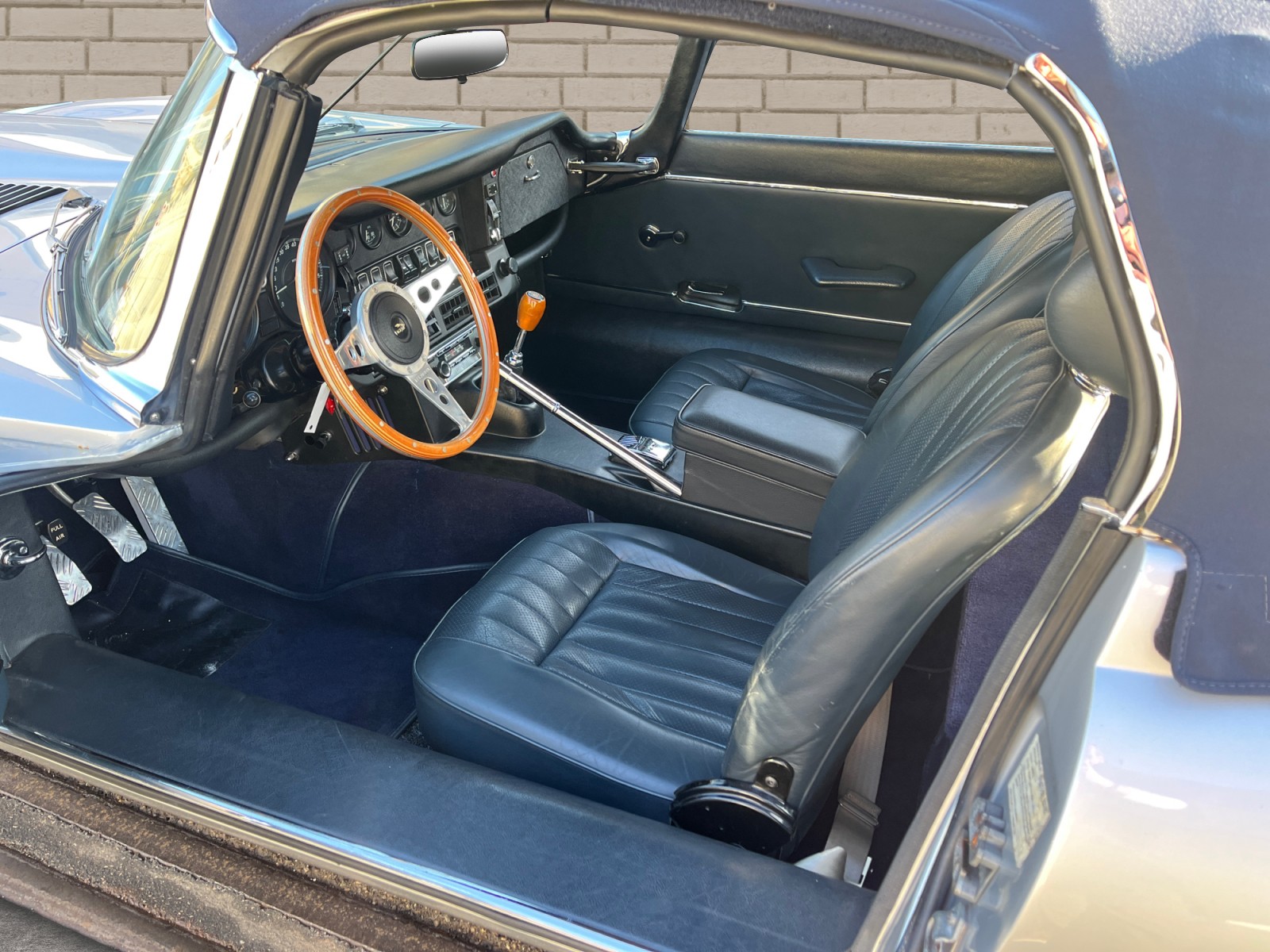 JAGUAR E-Type S III-image-6
