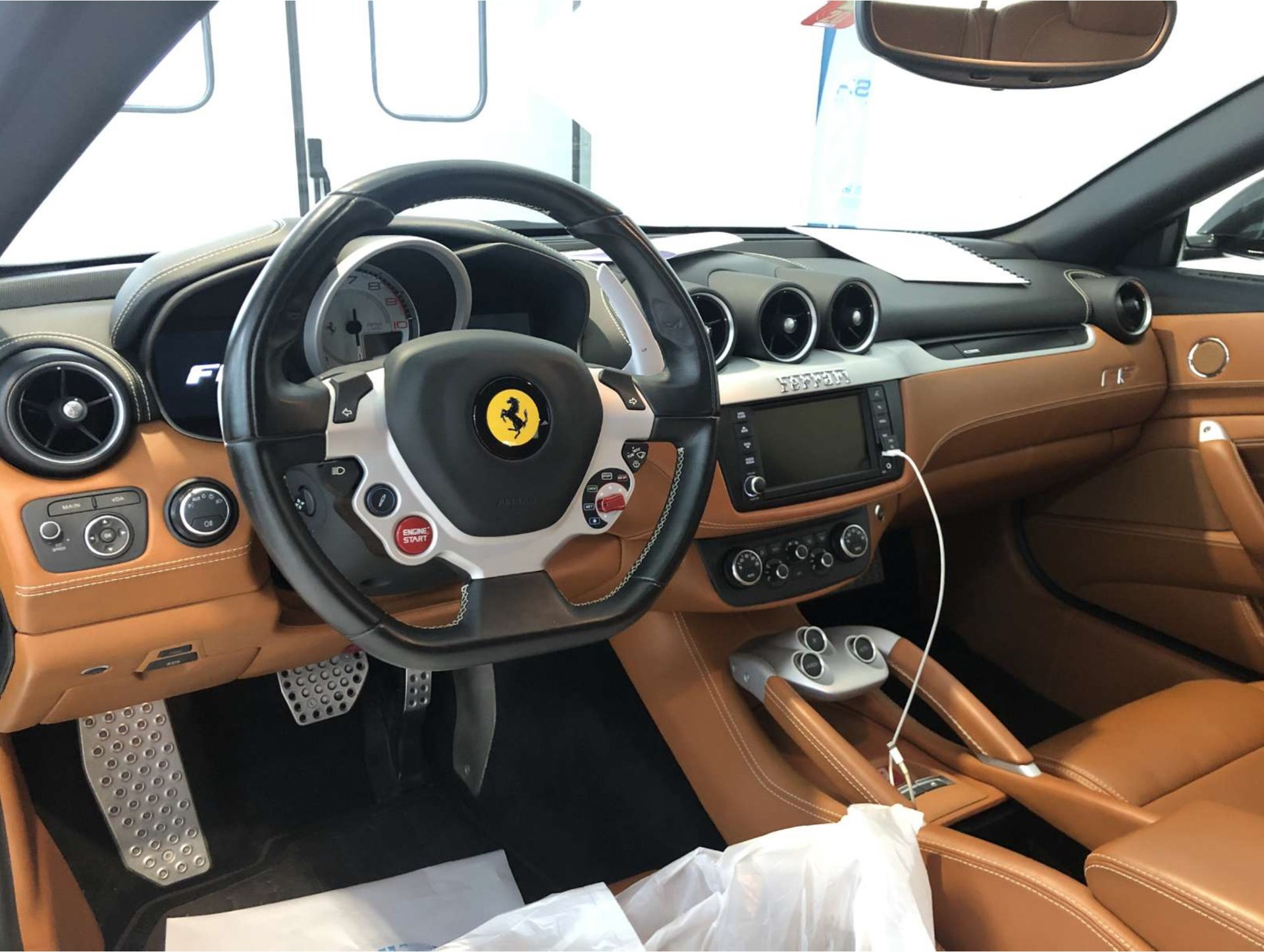 FERRARI FF-image-2