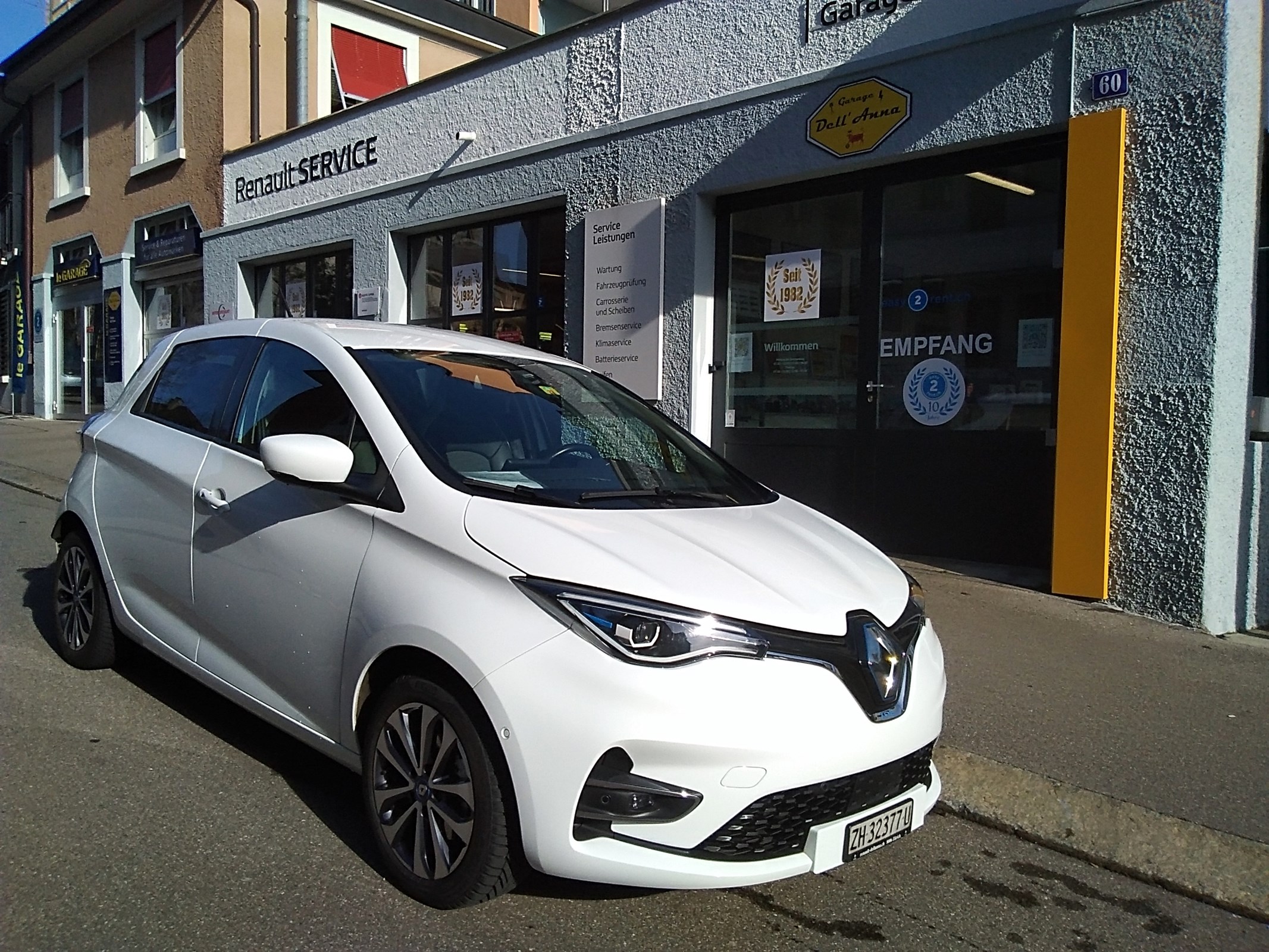 Car photo