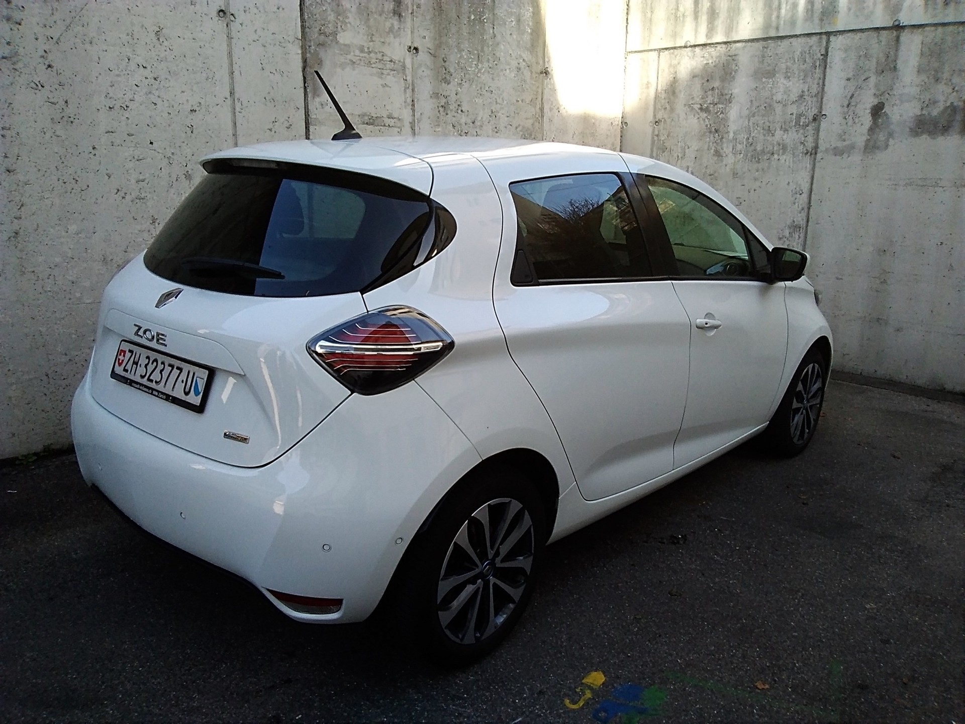 RENAULT Zoe Intens R135 (Batterie Miete)-image-4