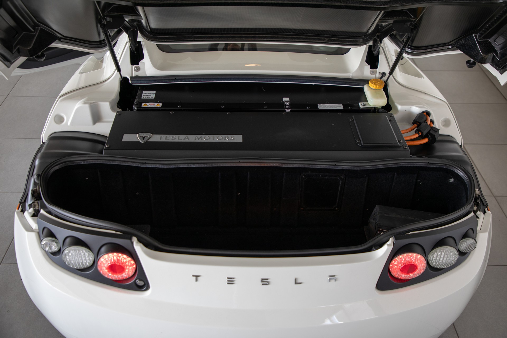 TESLA Roadster with all new battery-image-27