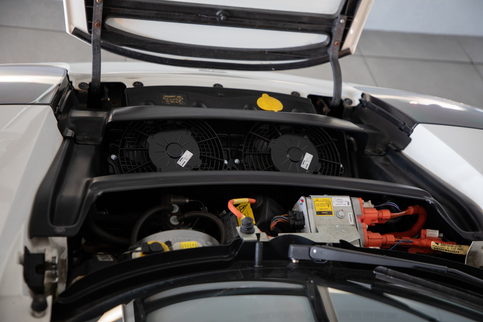 TESLA Roadster with all new battery-image-28