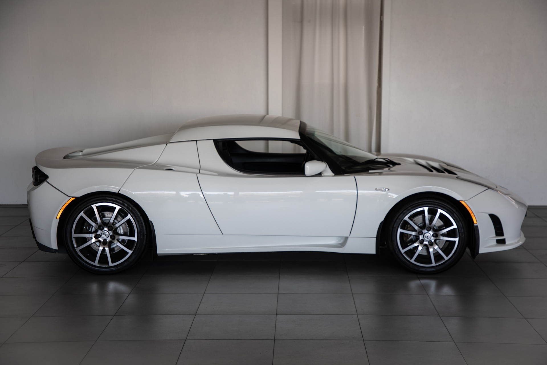 TESLA Roadster with all new battery-image-6