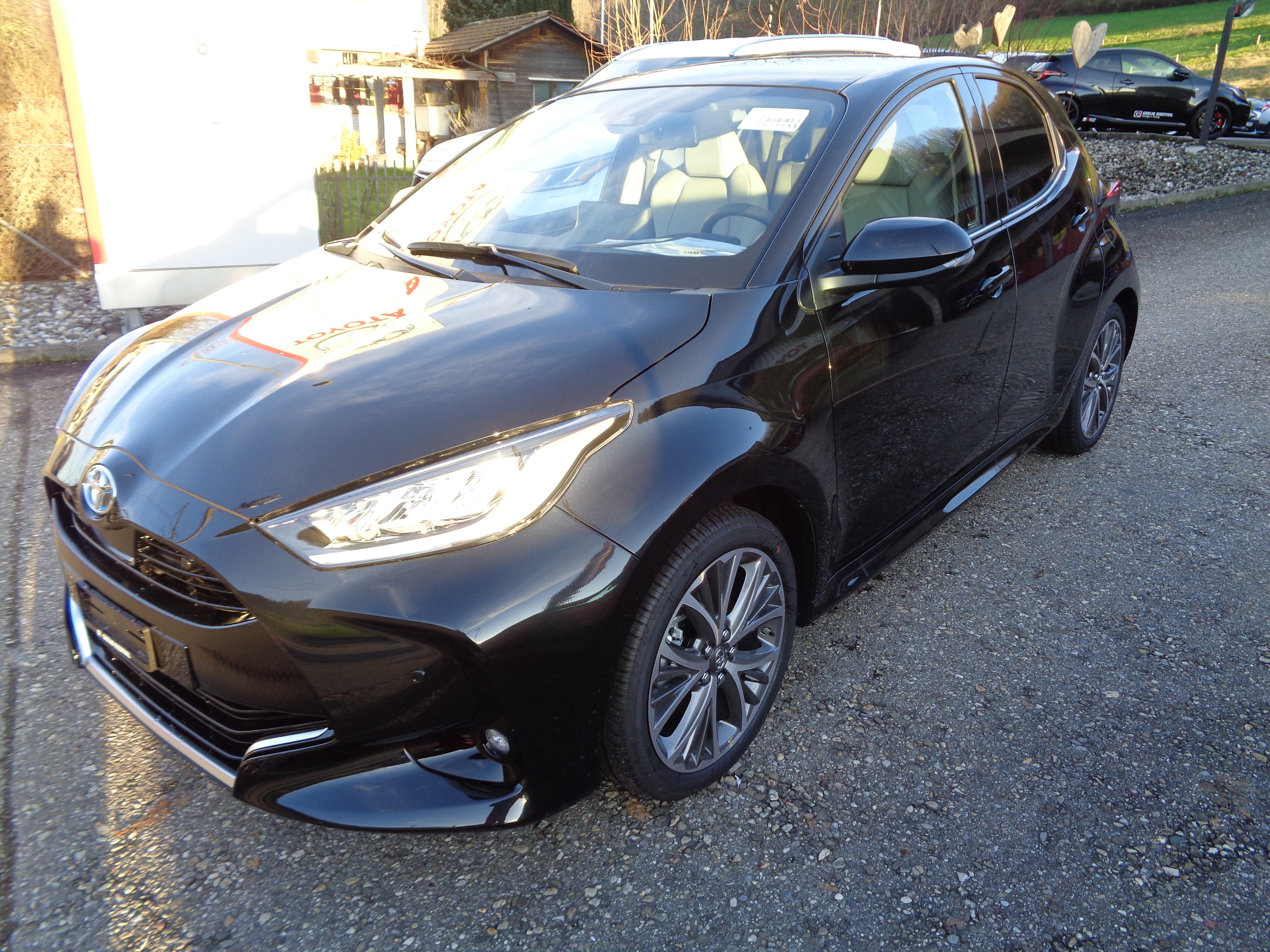 TOYOTA Yaris Cross 1.5 Premium (Kleinwagen)