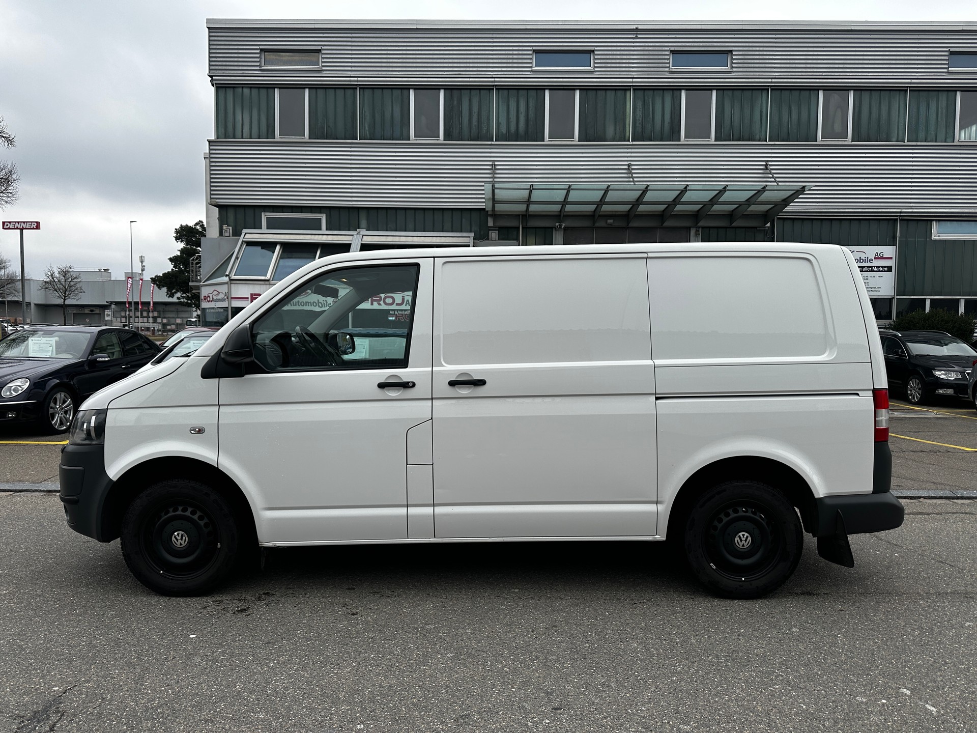 VW T5 2.0 TDI DSG-image-0