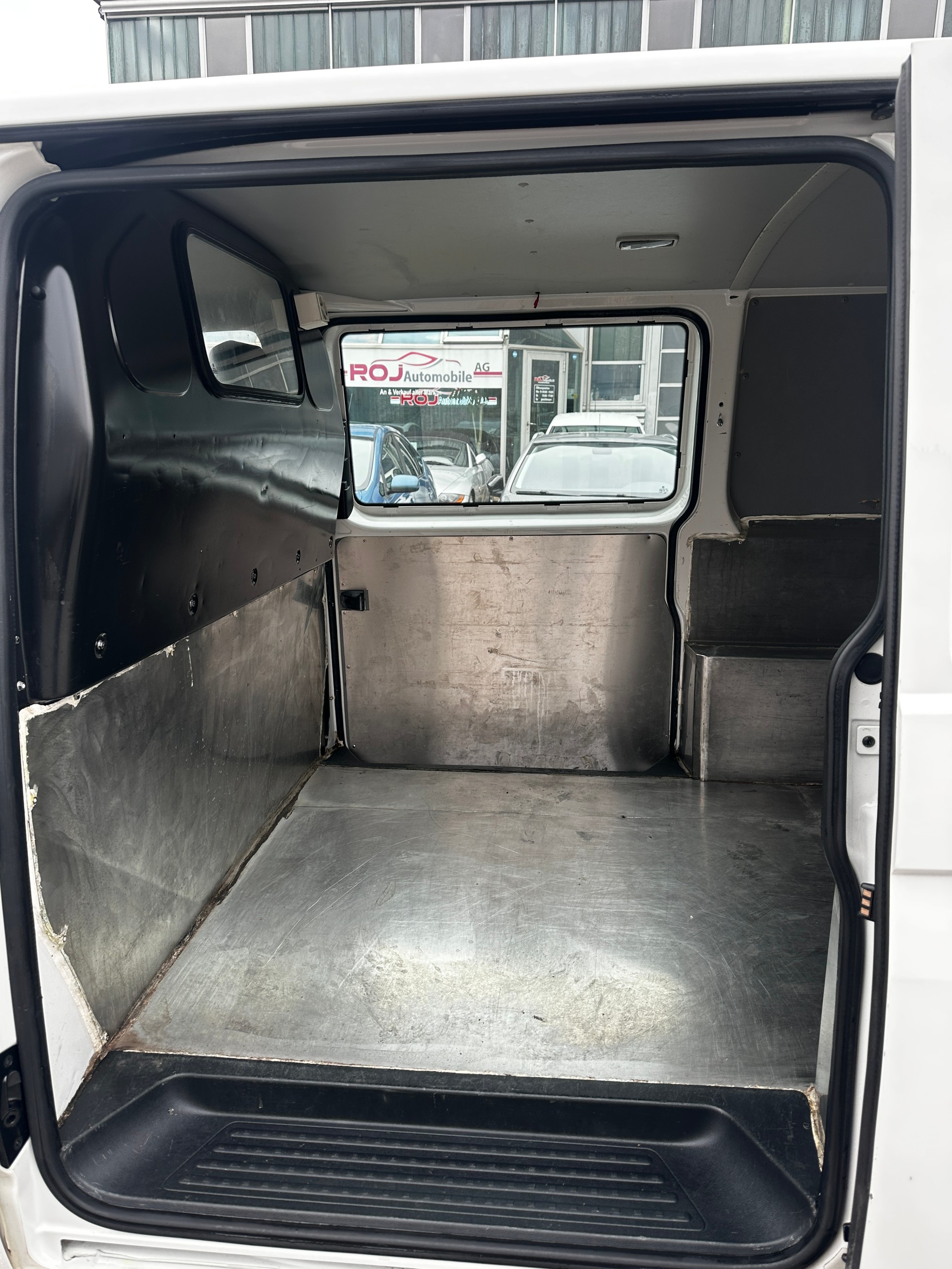 VW T5 2.0 TDI DSG-image-8