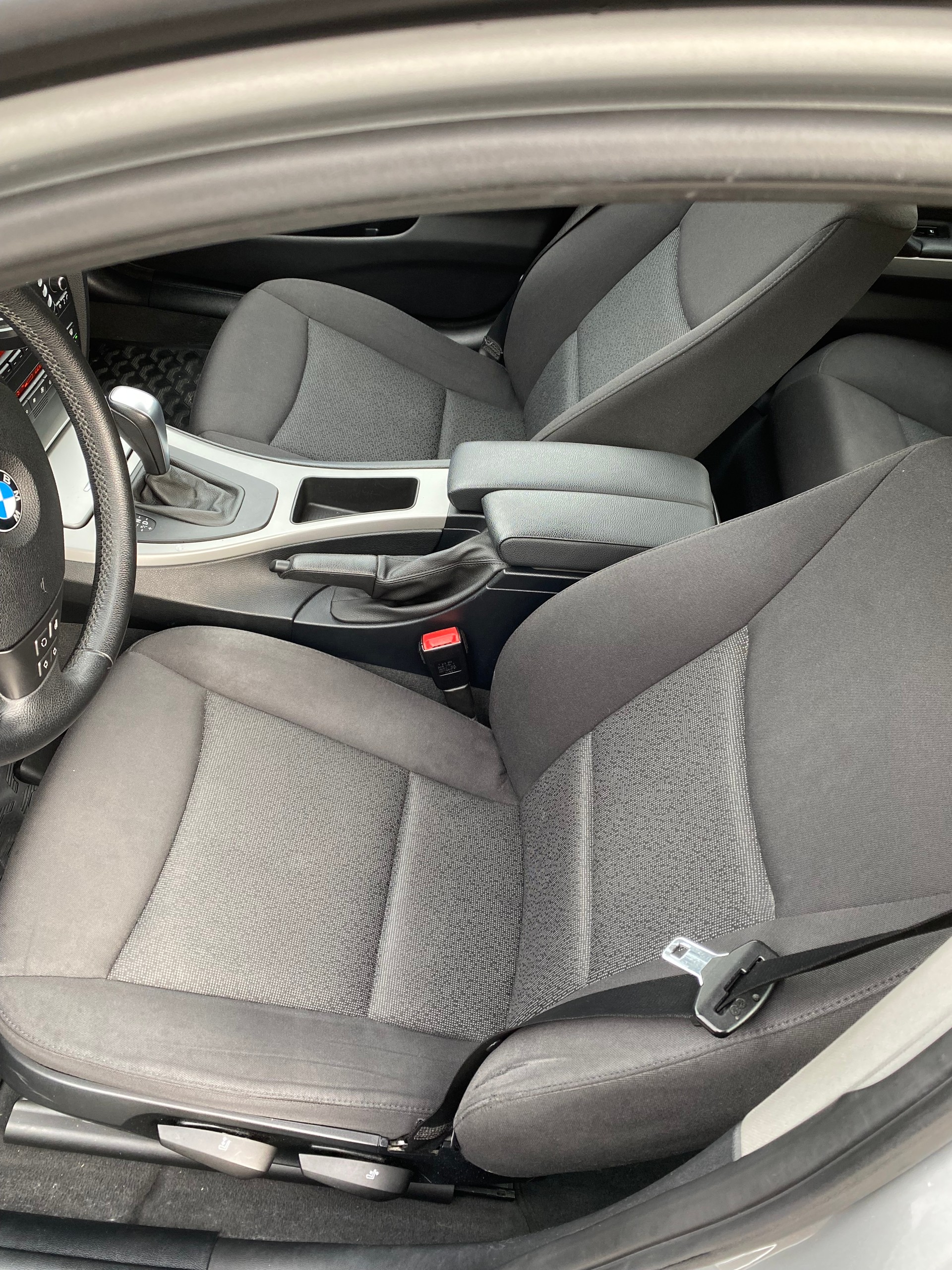 BMW 320d Touring Steptronic-image-6