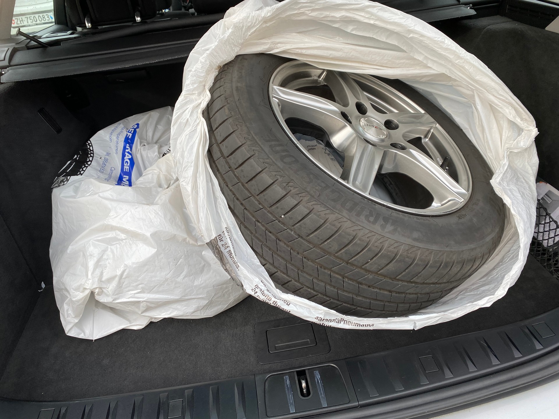 BMW 320d Touring Steptronic-image-8