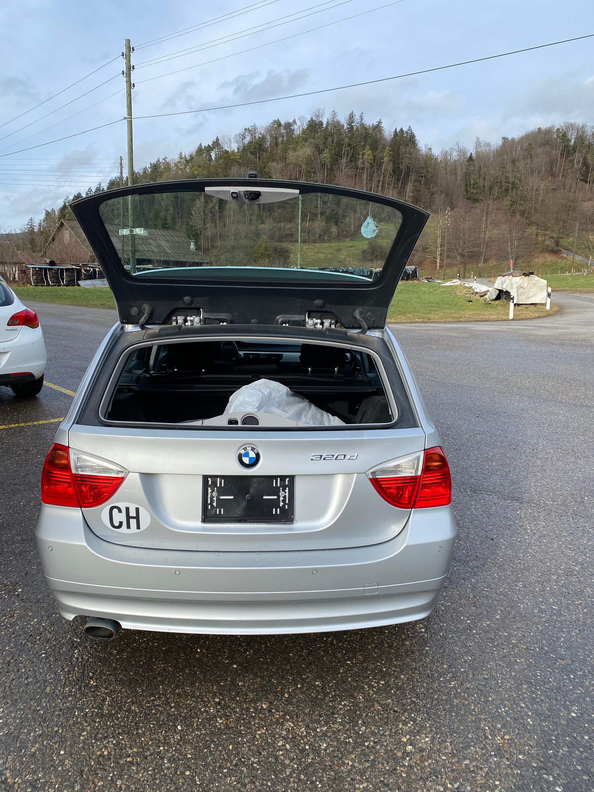 BMW 320d Touring Steptronic-image-4