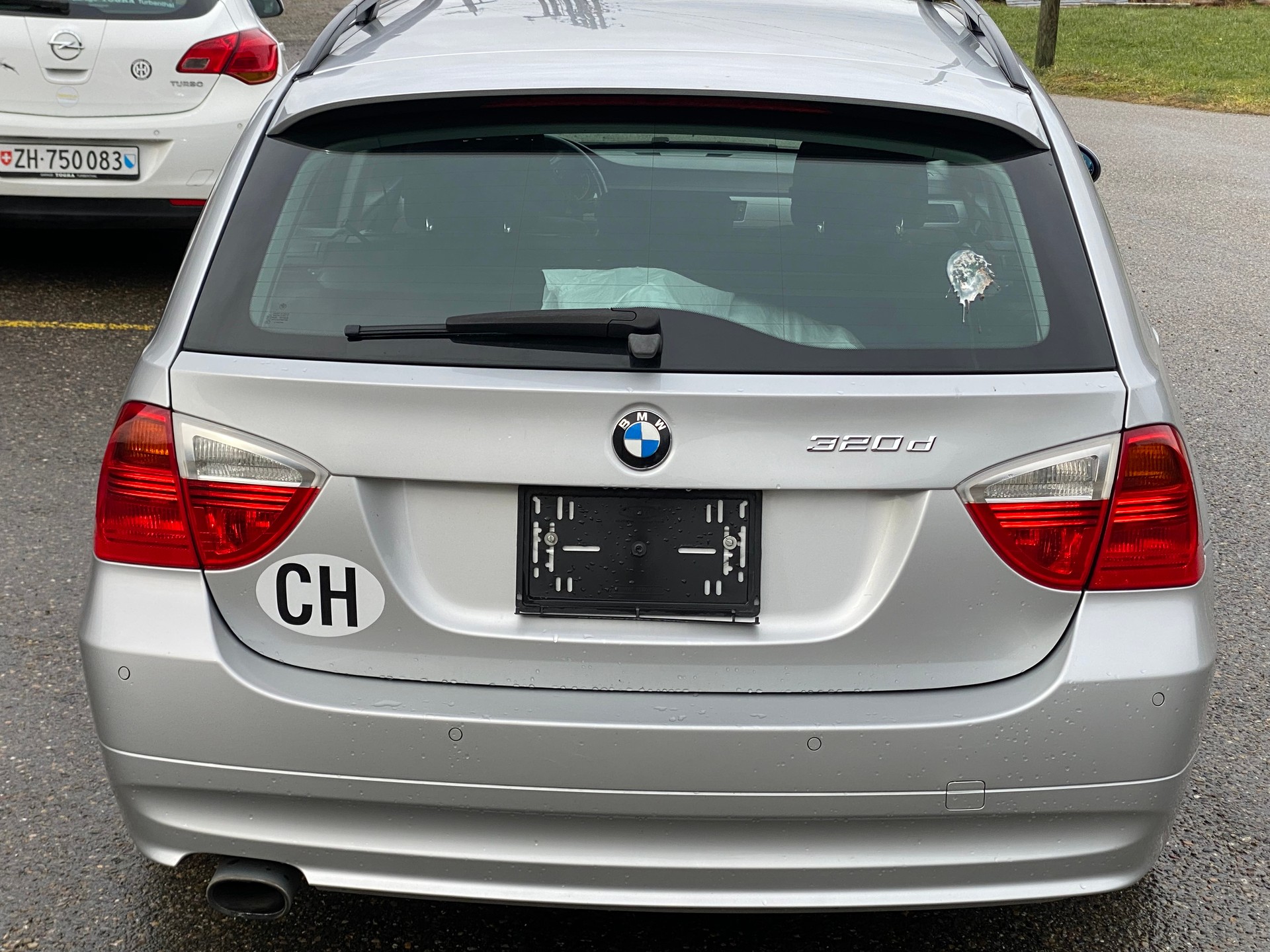 BMW 320d Touring Steptronic-image-2