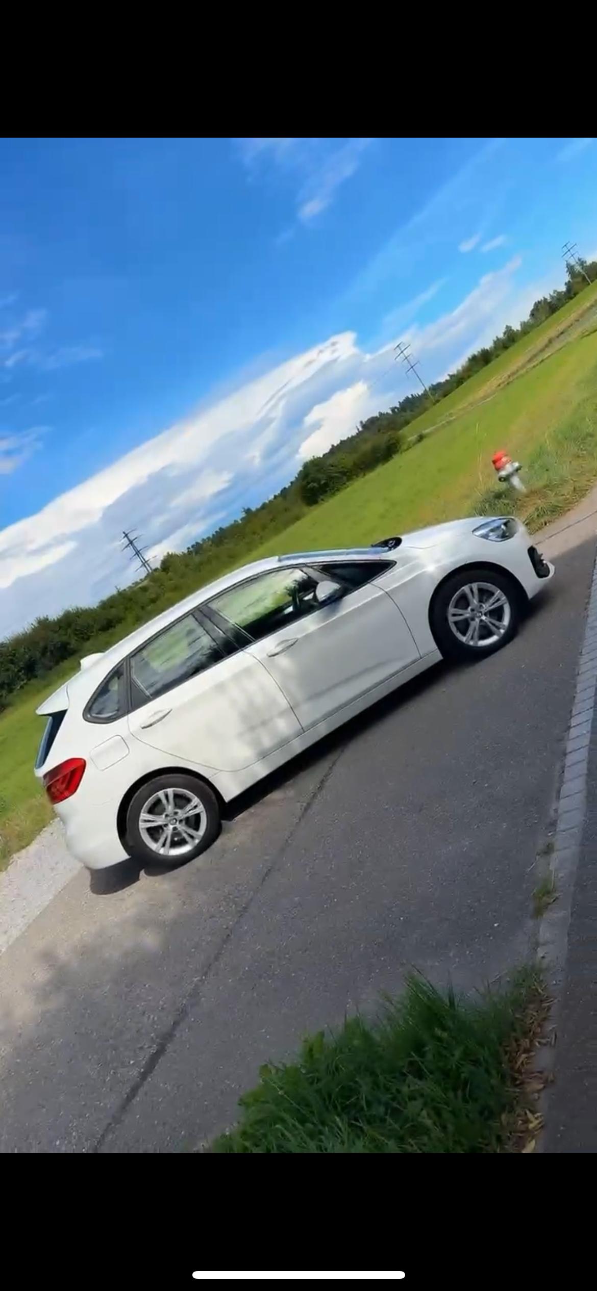 BMW 225xe iPerformance Active Tourer-image-3