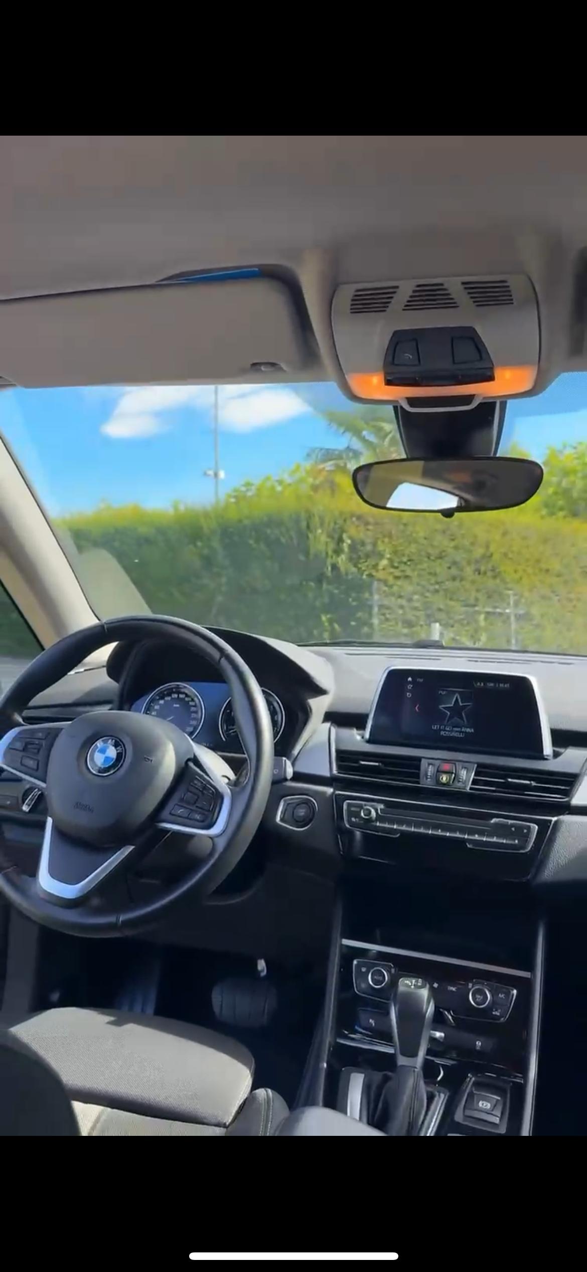 BMW 225xe iPerformance Active Tourer-image-1