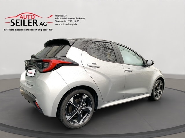 TOYOTA Yaris 1.5 Premium e-CVT-image-3