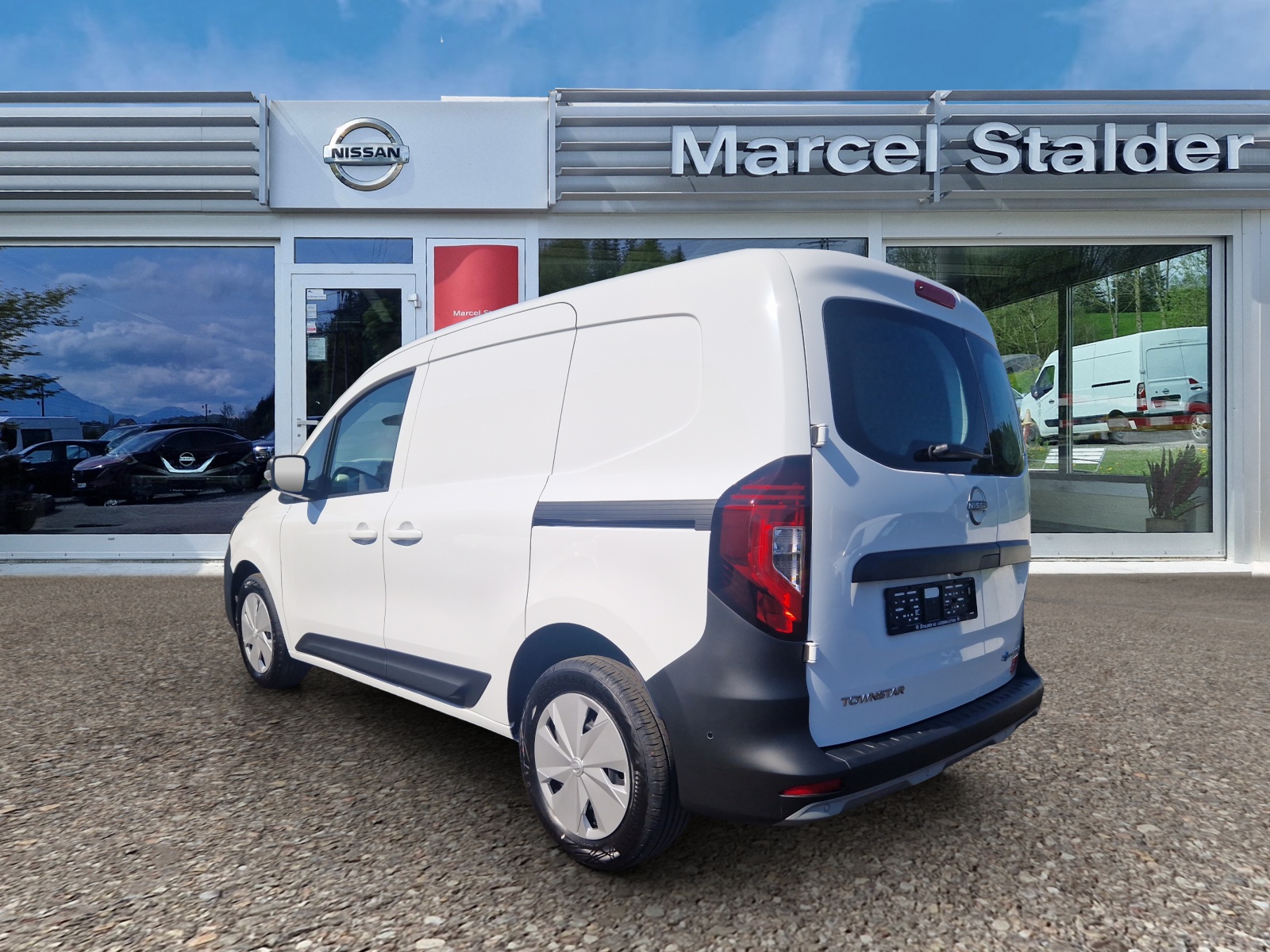 NISSAN Townstar EV45 kWh 22kW L1 N-Connecta-image-2